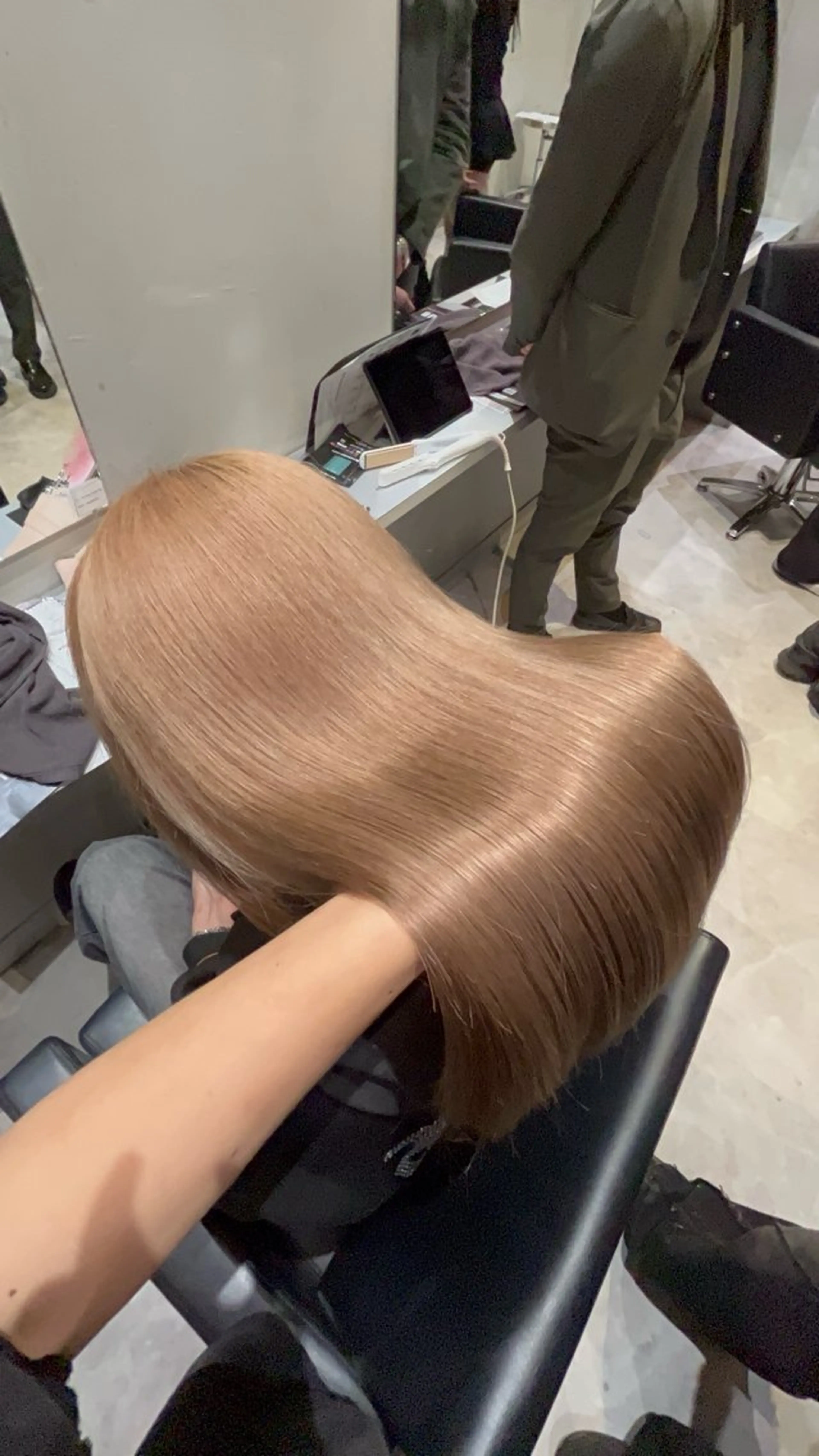 ロング カラー カット ヘアカラー トリートメント ブリーチ×レイヤー ×エクステ💫ひかるのヘアスタイル