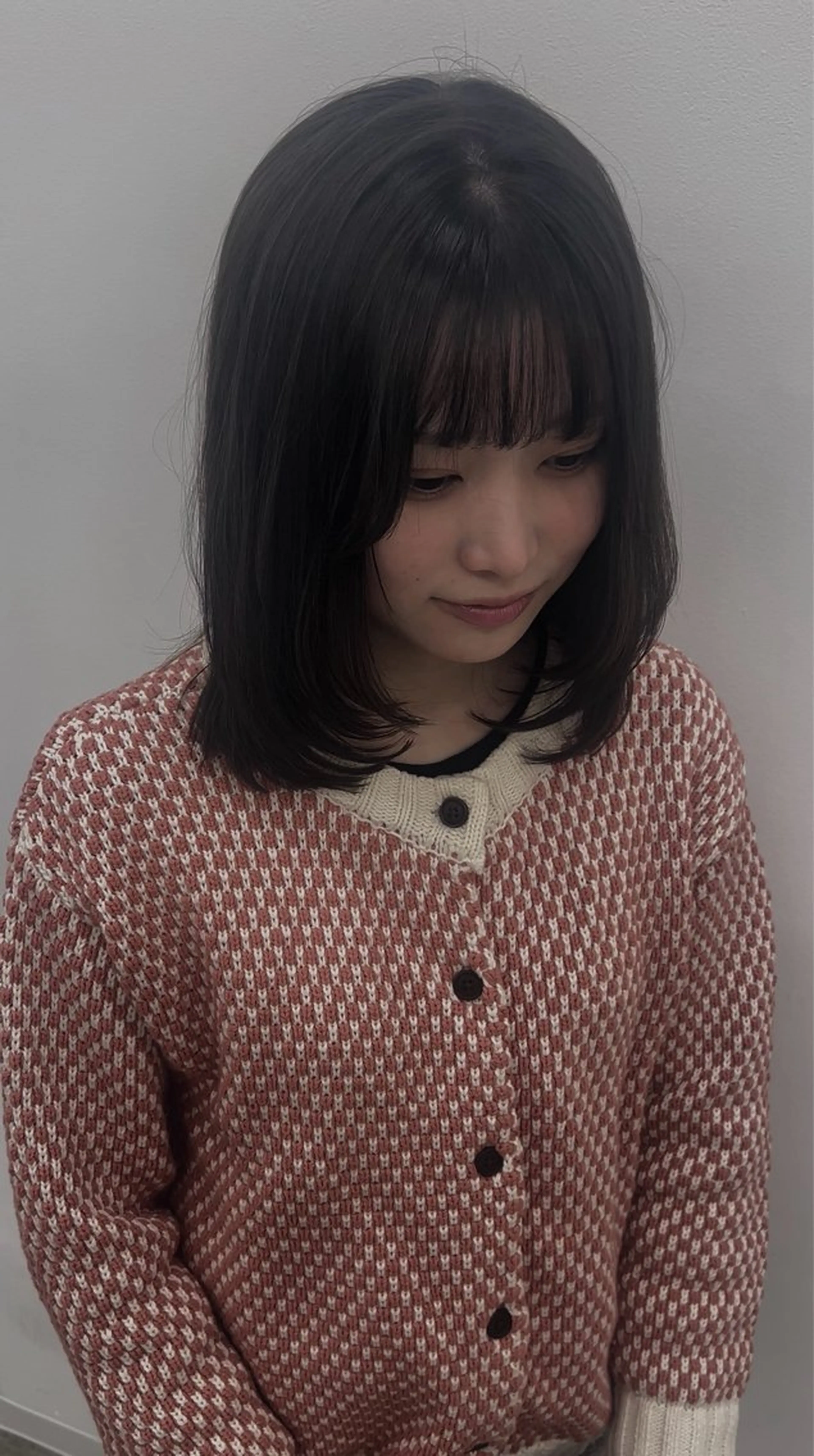 ミディアム 金子 莉緒のヘアスタイル