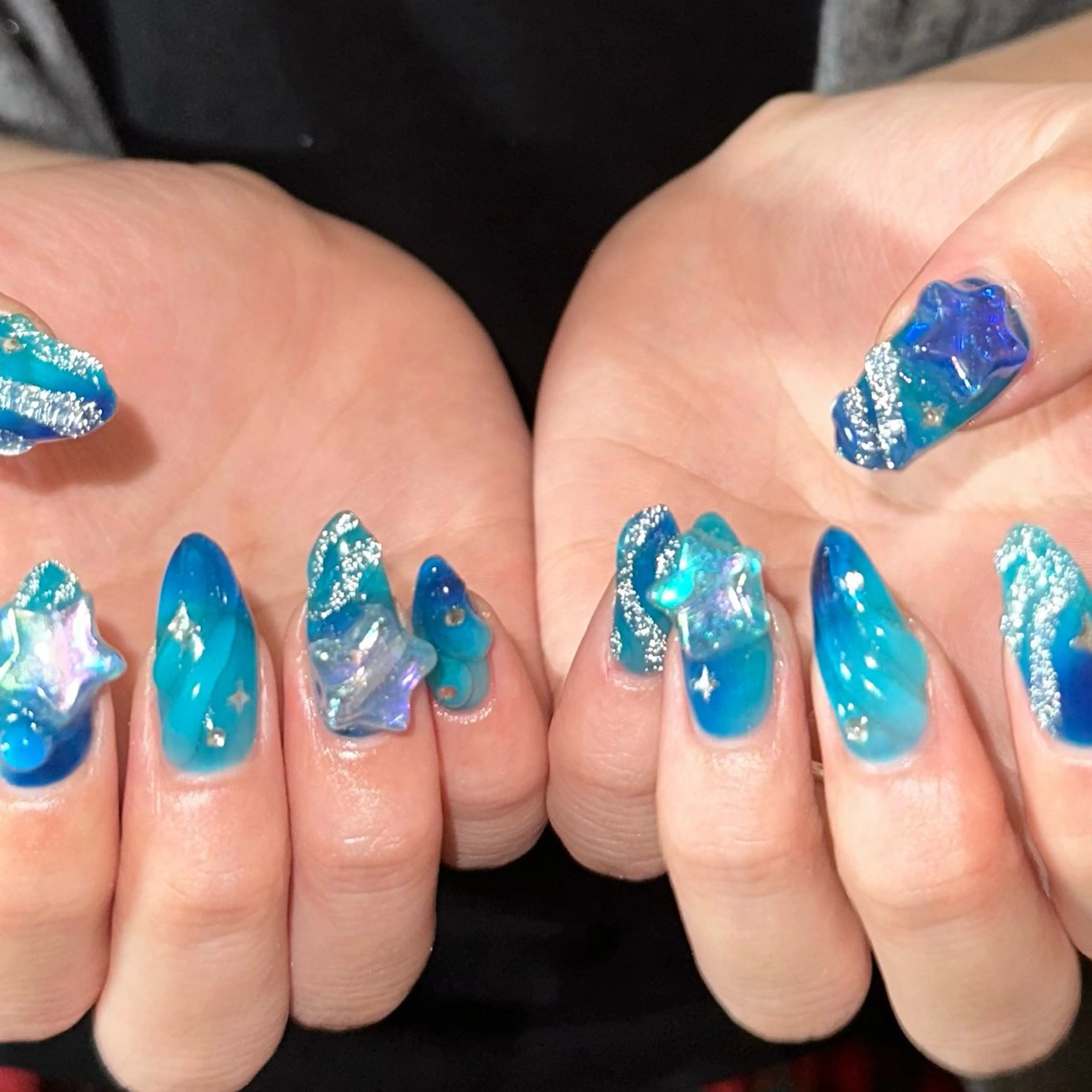 ネイル ブルー ハンドネイル YukaRyu /個性派デザインのネイルデザイン