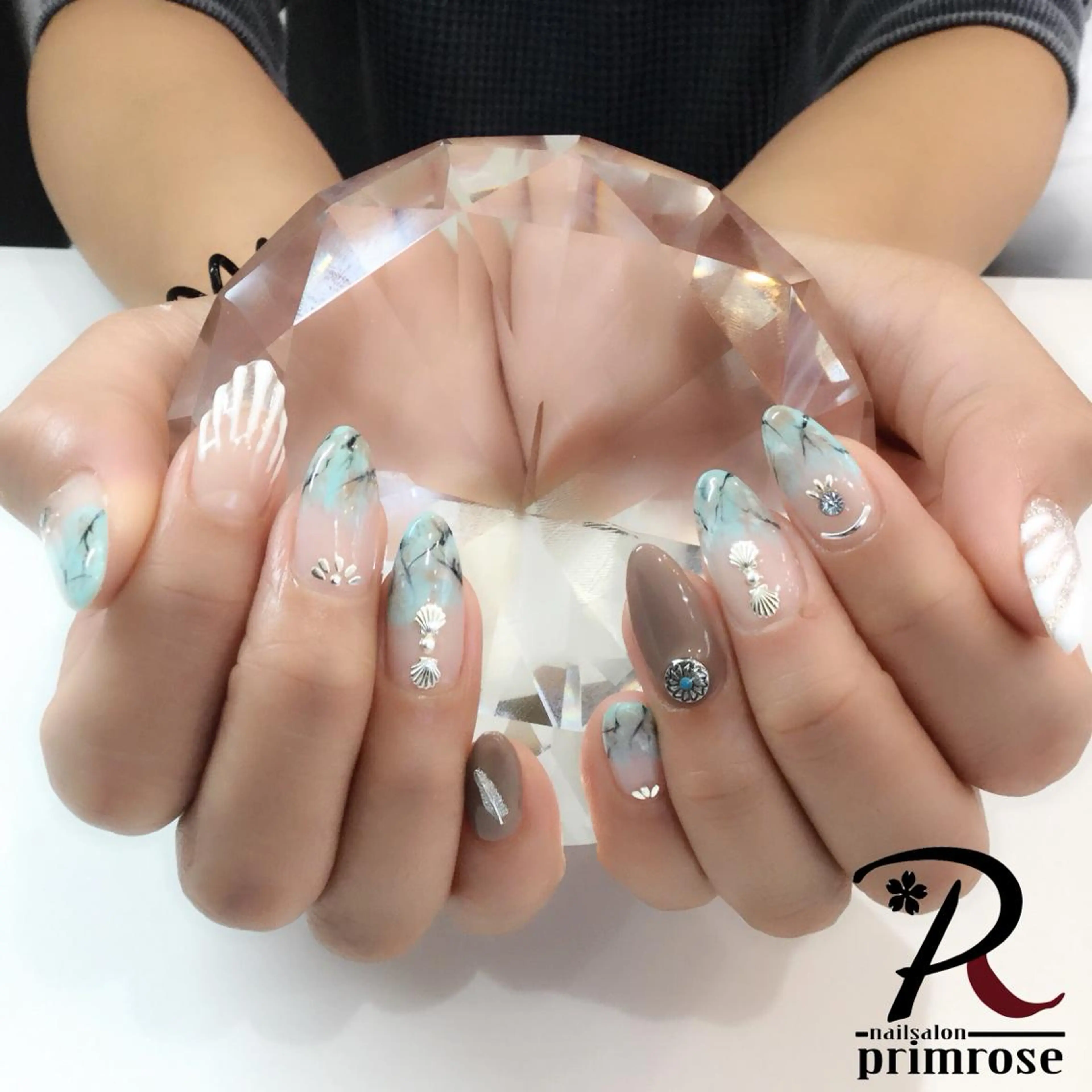 ネイル ハンドネイル nailsalon Mimiのネイルデザイン
