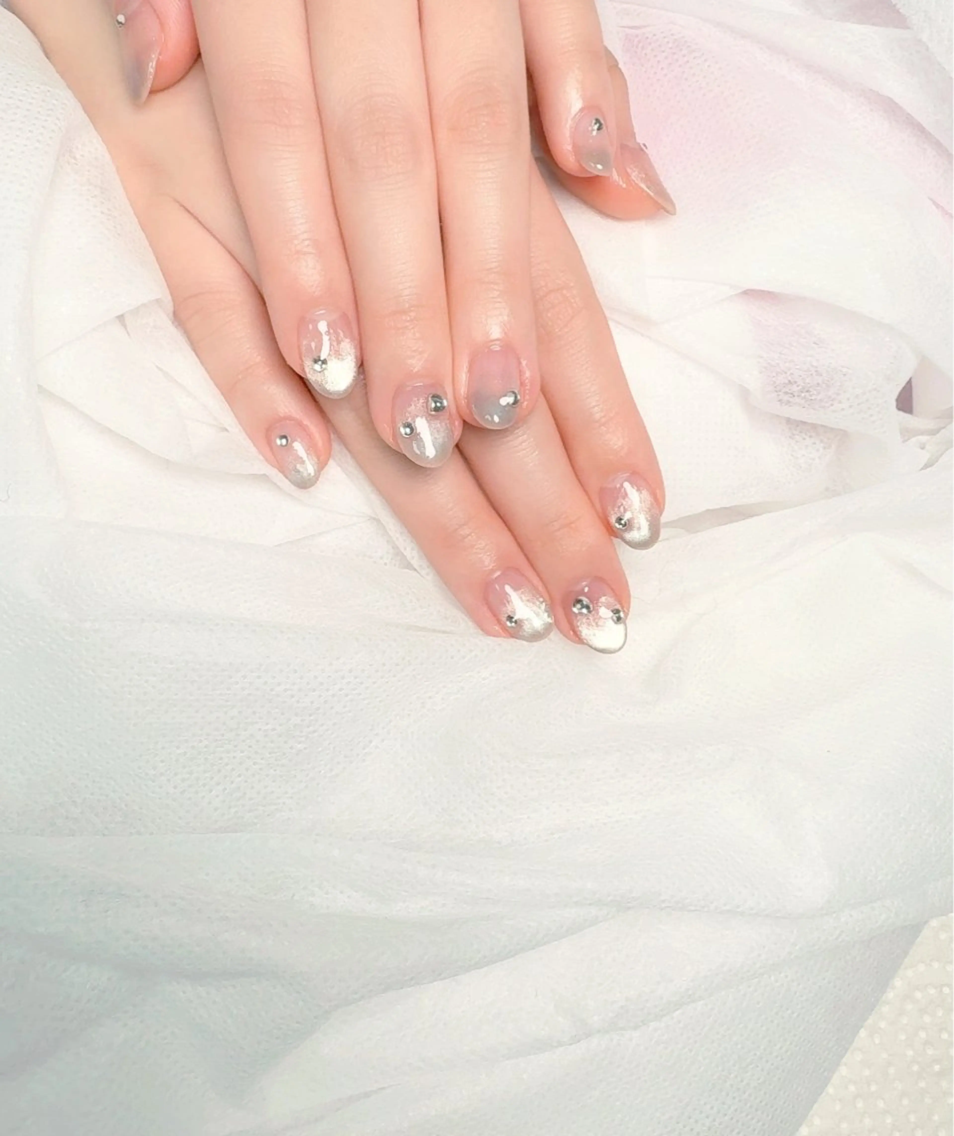 ネイル pink ladyサロン所属・べ にのネイルデザイン