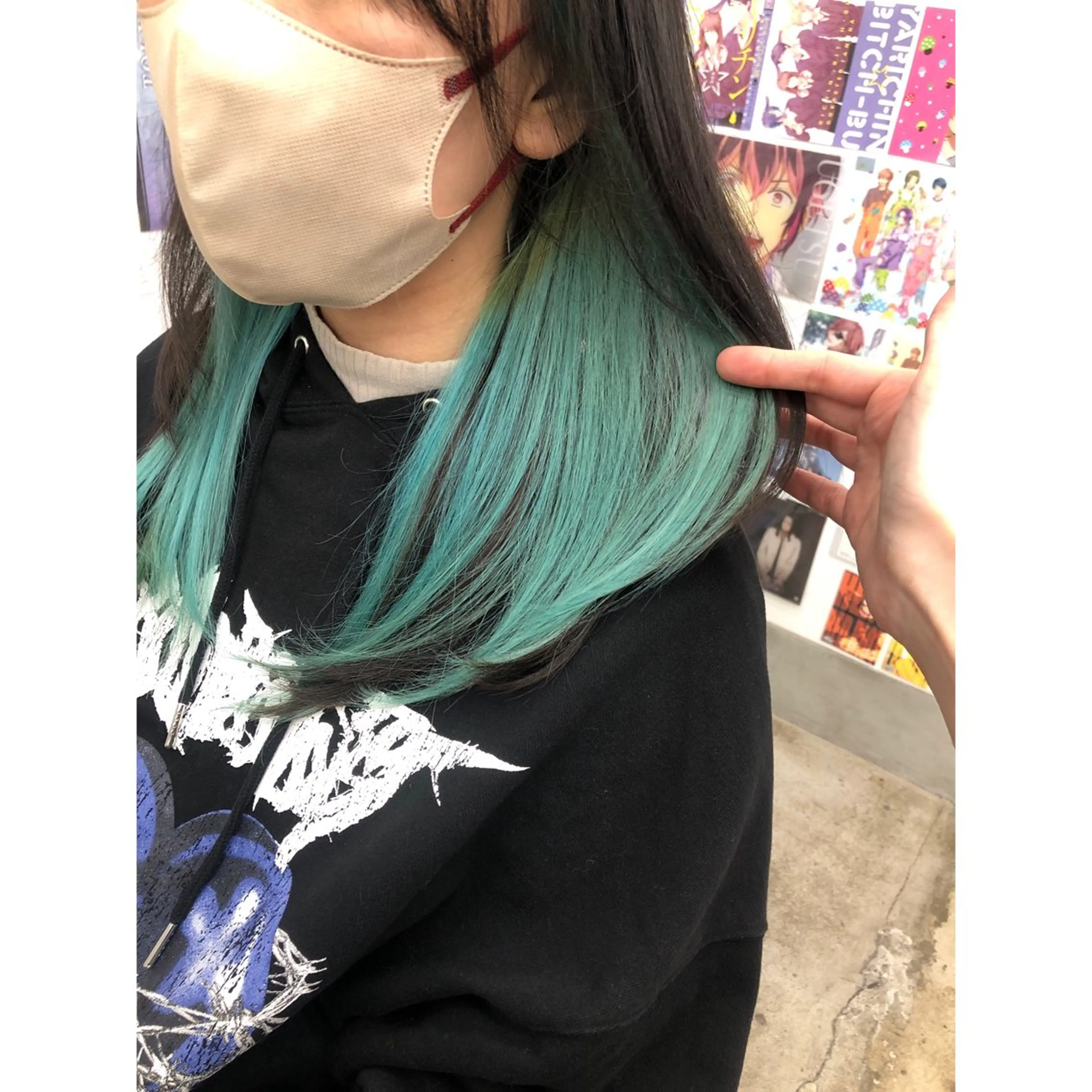 セミロング カラー 推しカラー✨ オタク美容師ユウカのヘアスタイル