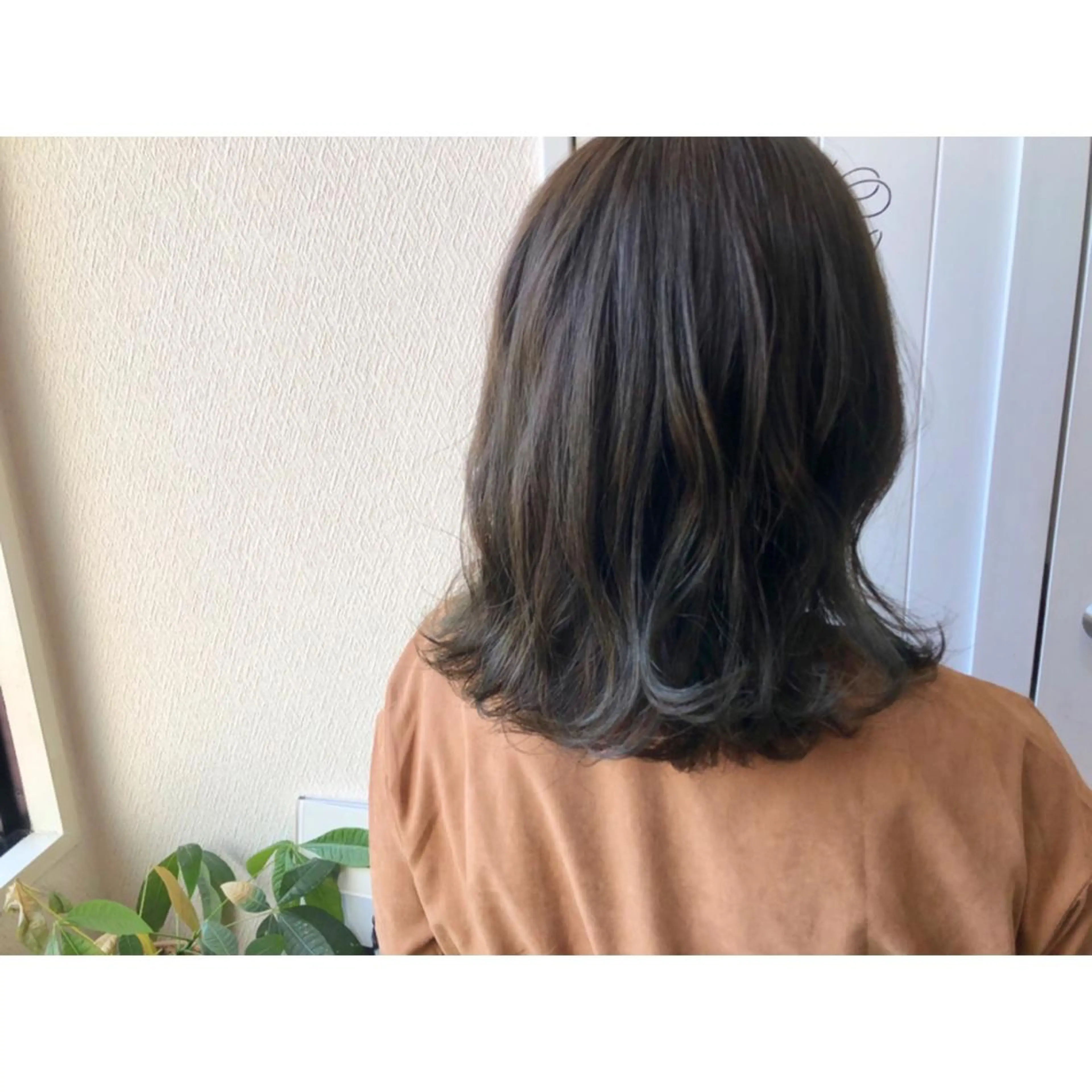 ミディアム カラー ブルーカラー ブルージュ 透明感カラー 江上拓郎/ショート /酸性ストレートのヘアスタイル