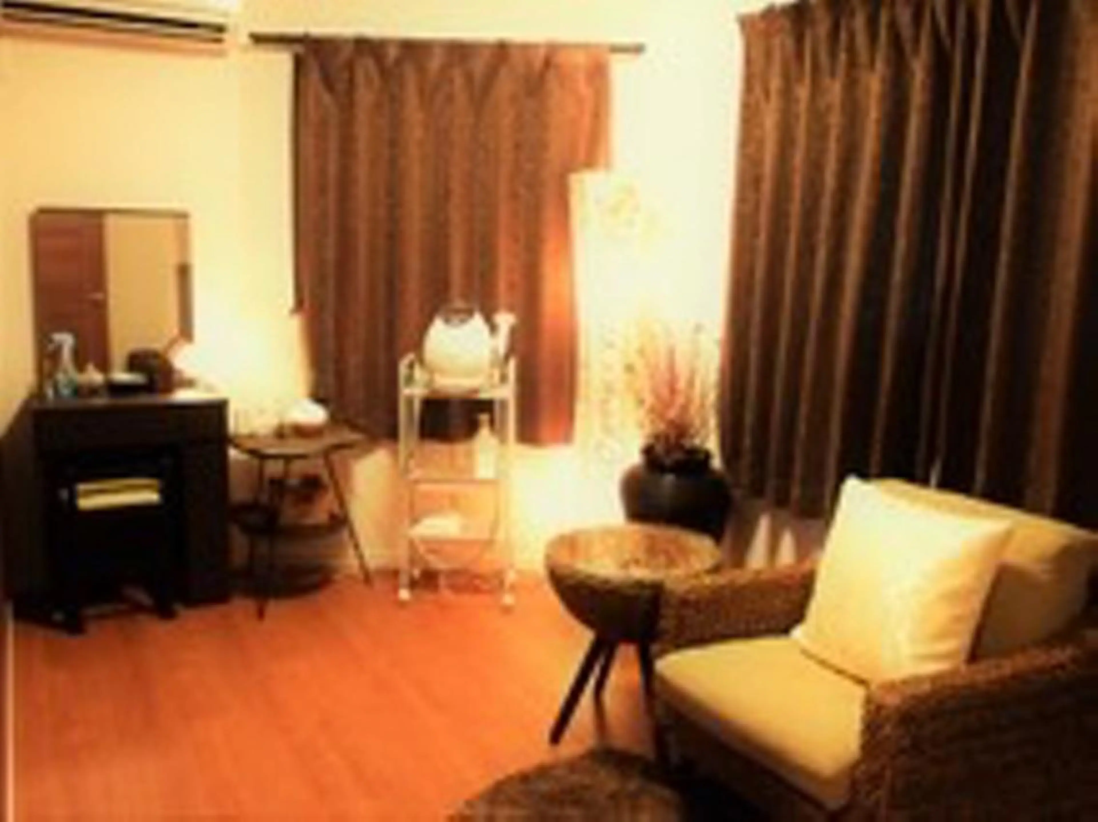 イブ ラウのその他イメージ