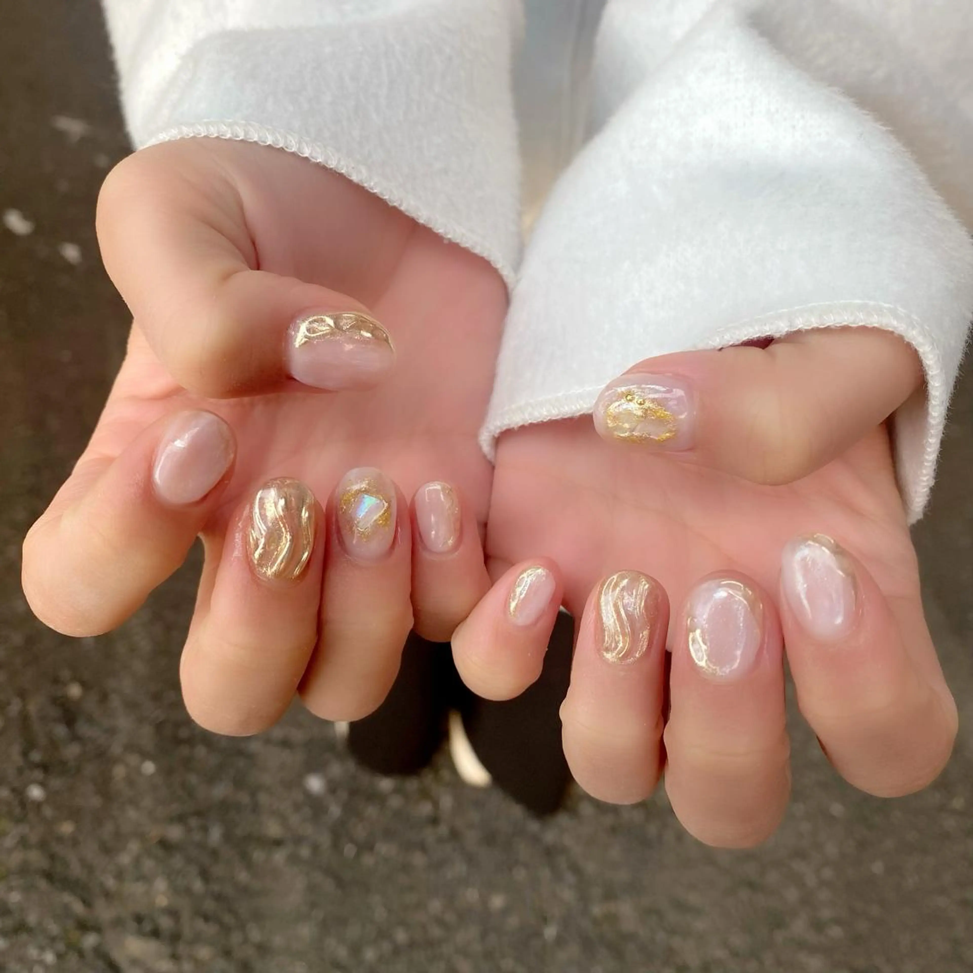 ネイル ミラーネイル ニュアンスネイル ぷっくりネイル 冬ネイル ハンドネイル Salon Ｋのネイルデザイン