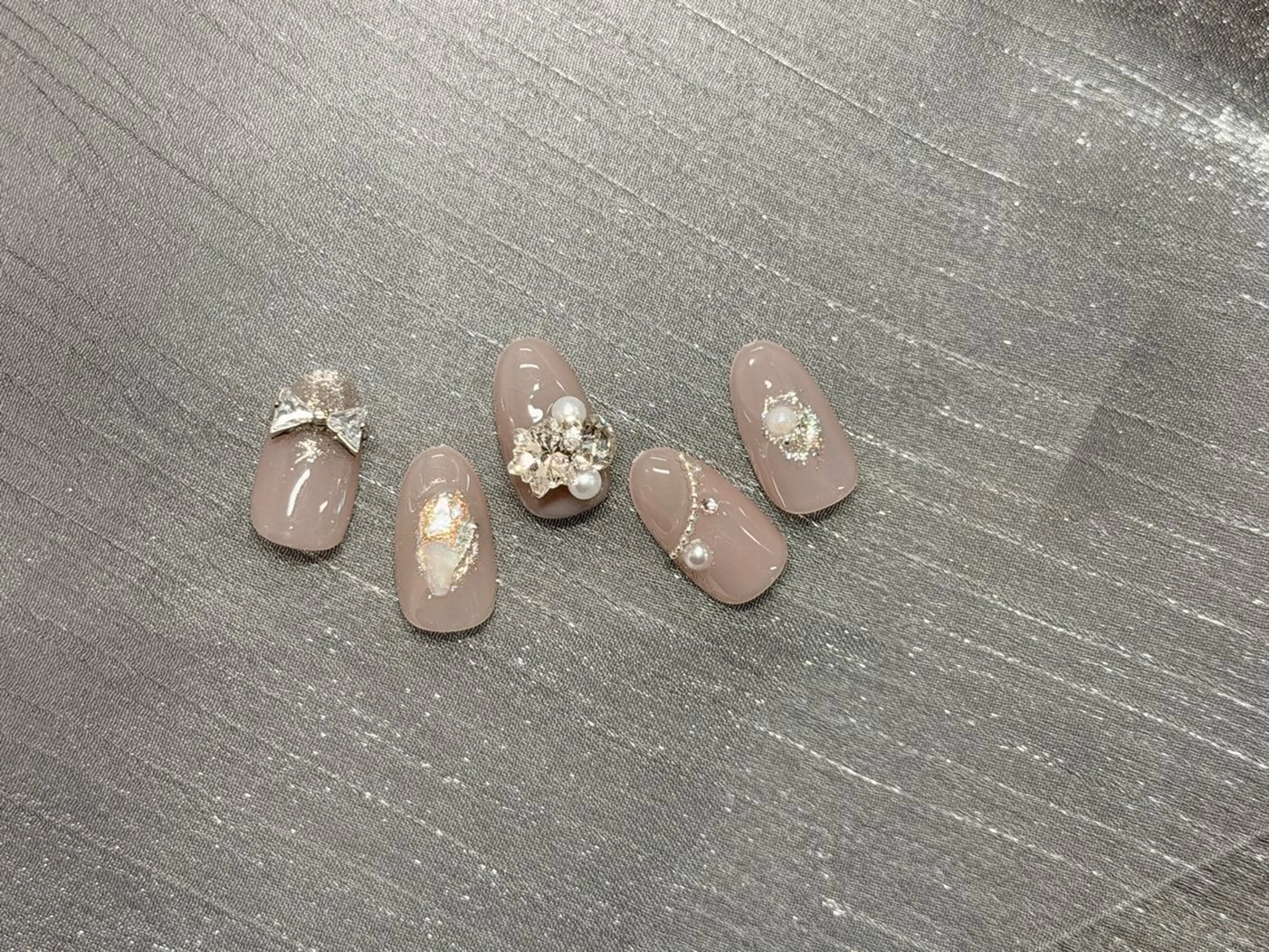 ネイル Kaka_ パラジェル、長さだしのネイルデザイン