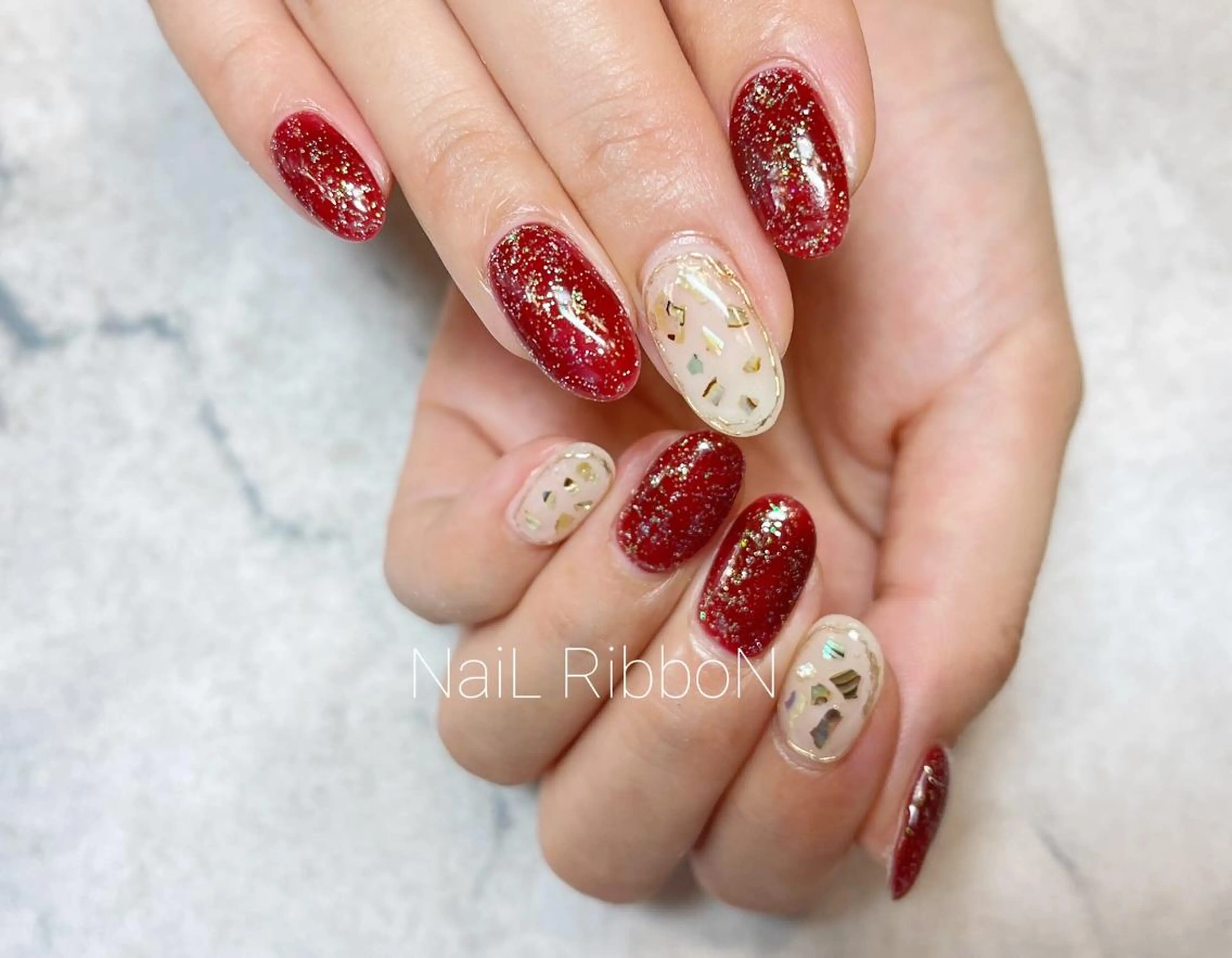 ネイル ネイルリボン 受付スタッフのネイルデザイン