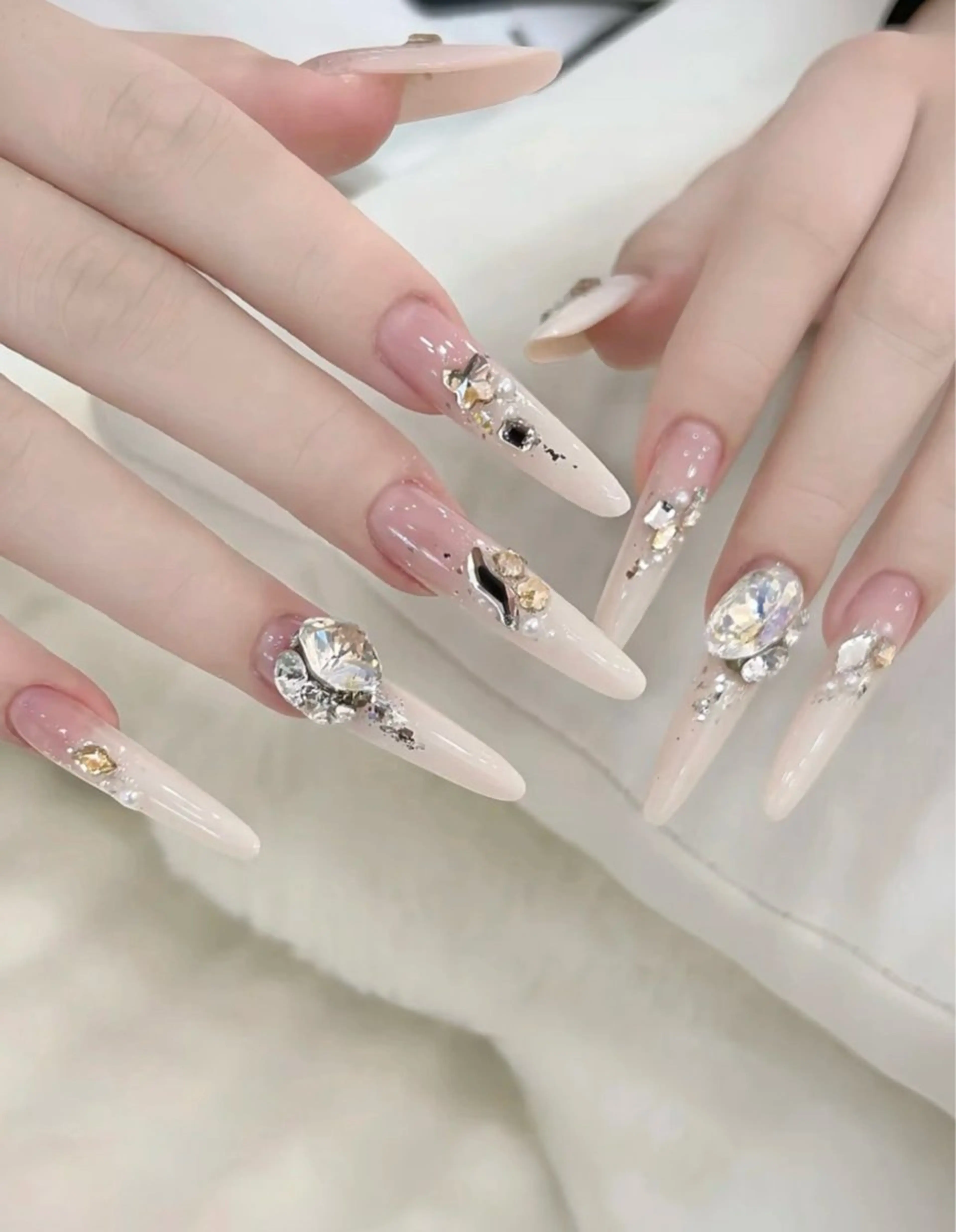 ネイル アートネイル チークネイル 長さ出し フラワーネイル ジェルネイル YK 美学院のネイルデザイン