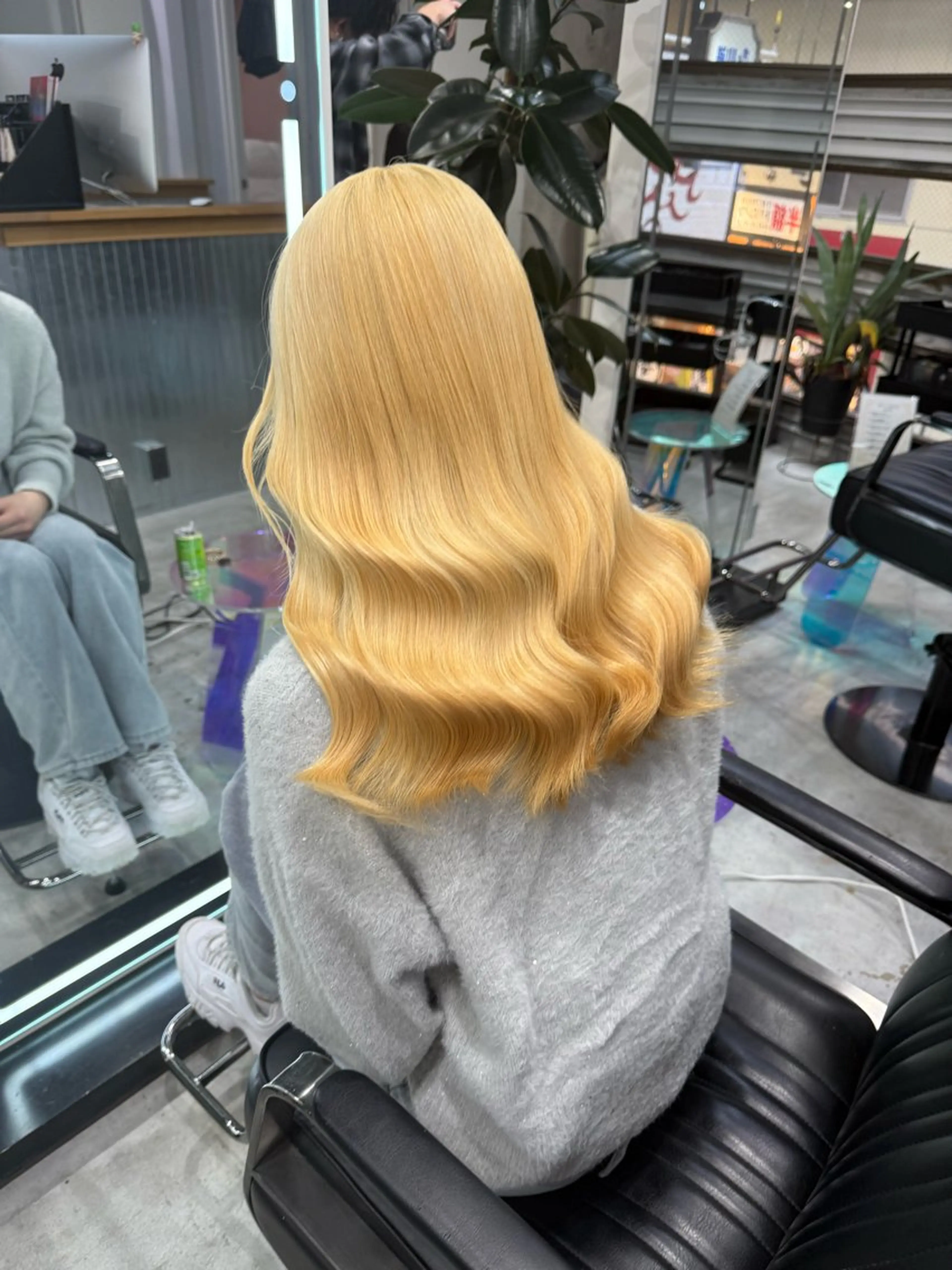 セミロング EDeN Reaのヘアスタイル