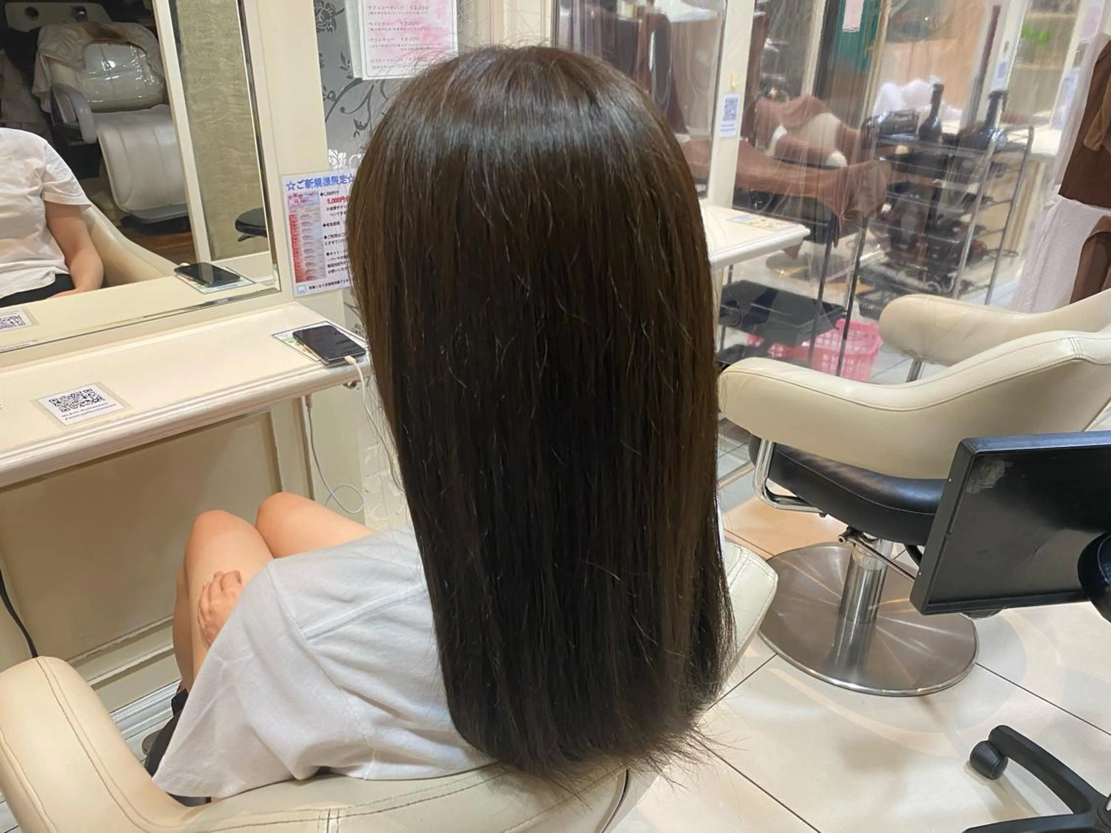 ロング カラー アッシュ アッシュブラウン ブラウンカラー kyo kaの眉毛・アイブロウイメージ