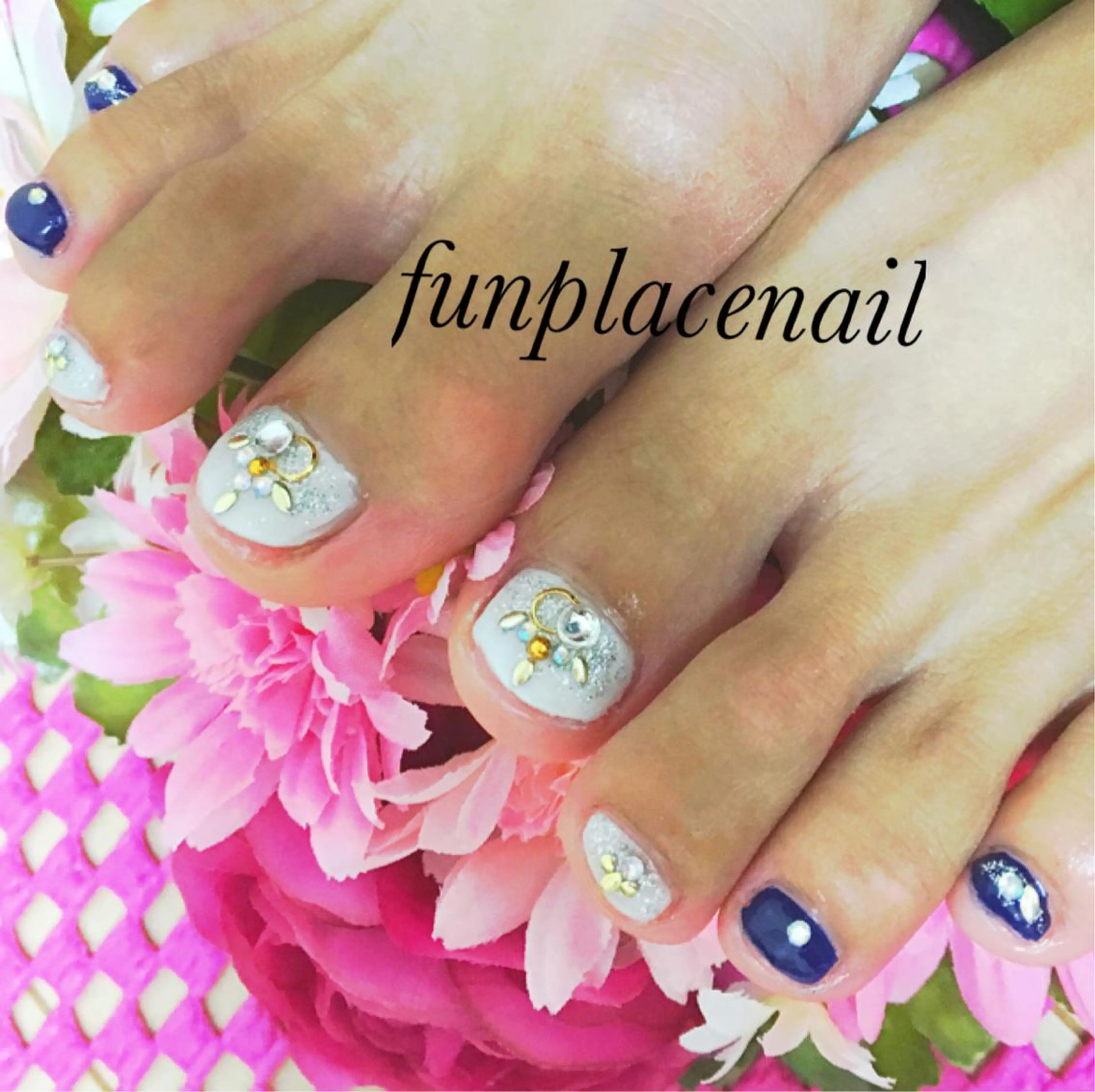 ショート ミディアム セミロング ロング カラー パーマ ヘアアレンジ メンズ キッズ ネイル まつエク アートネイル フットネイル nail salon＆school felice所属・フェリーチェ瑞江店 新山のネイルデザイン