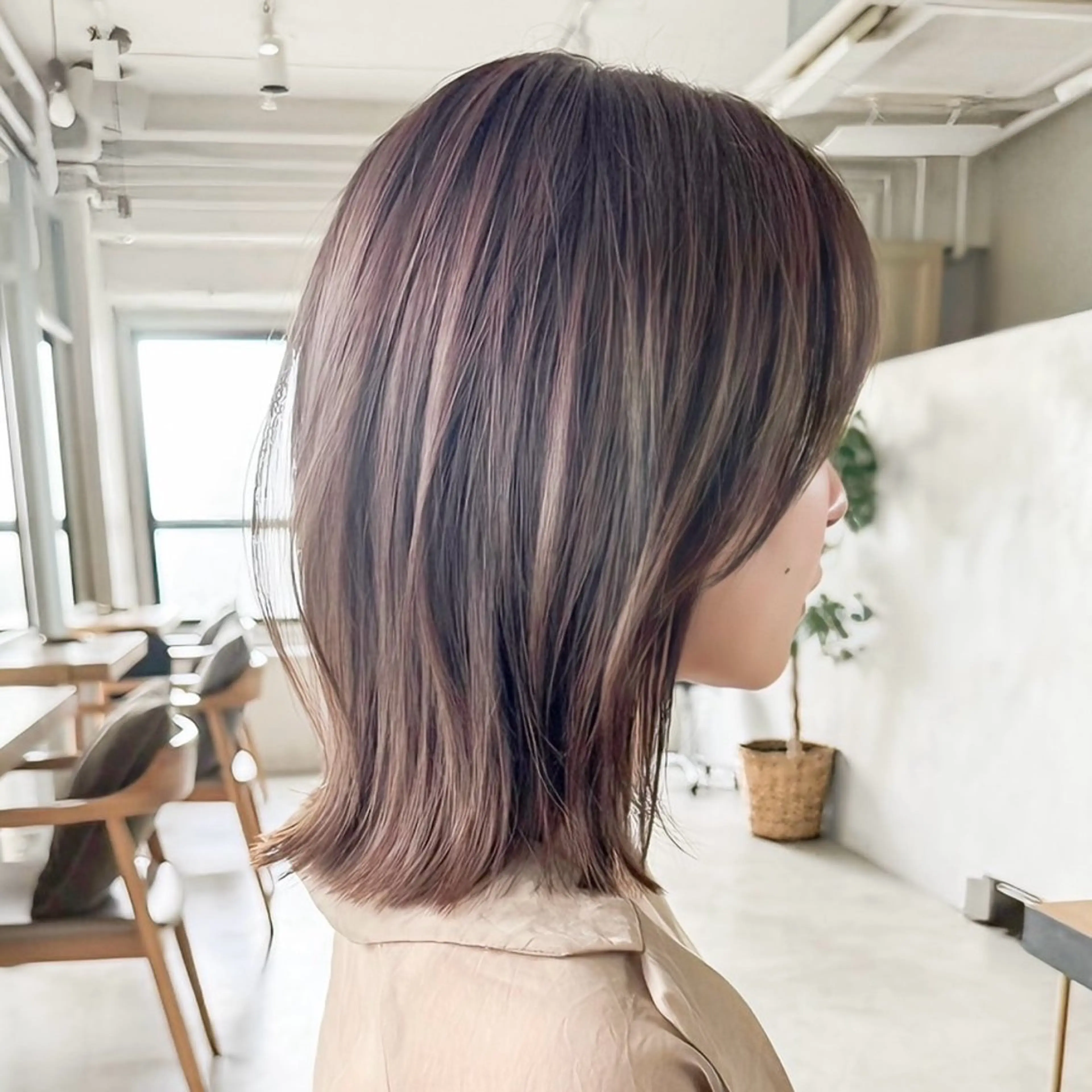 ミディアム カラー/レイヤー /カット泉谷七登のヘアスタイル