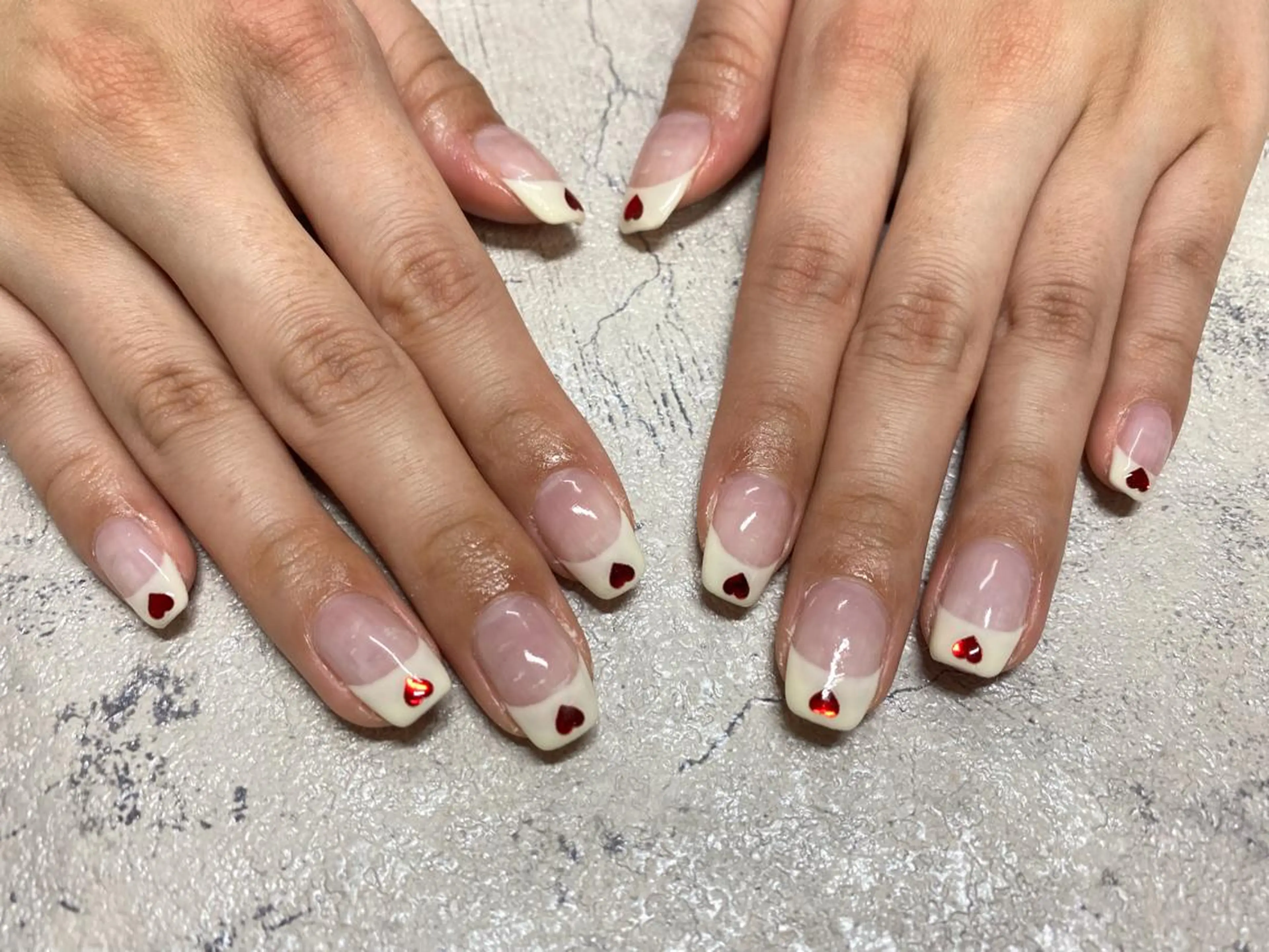 ネイル フレンチネイル ハート Mogu nail 二子玉川のネイルデザイン