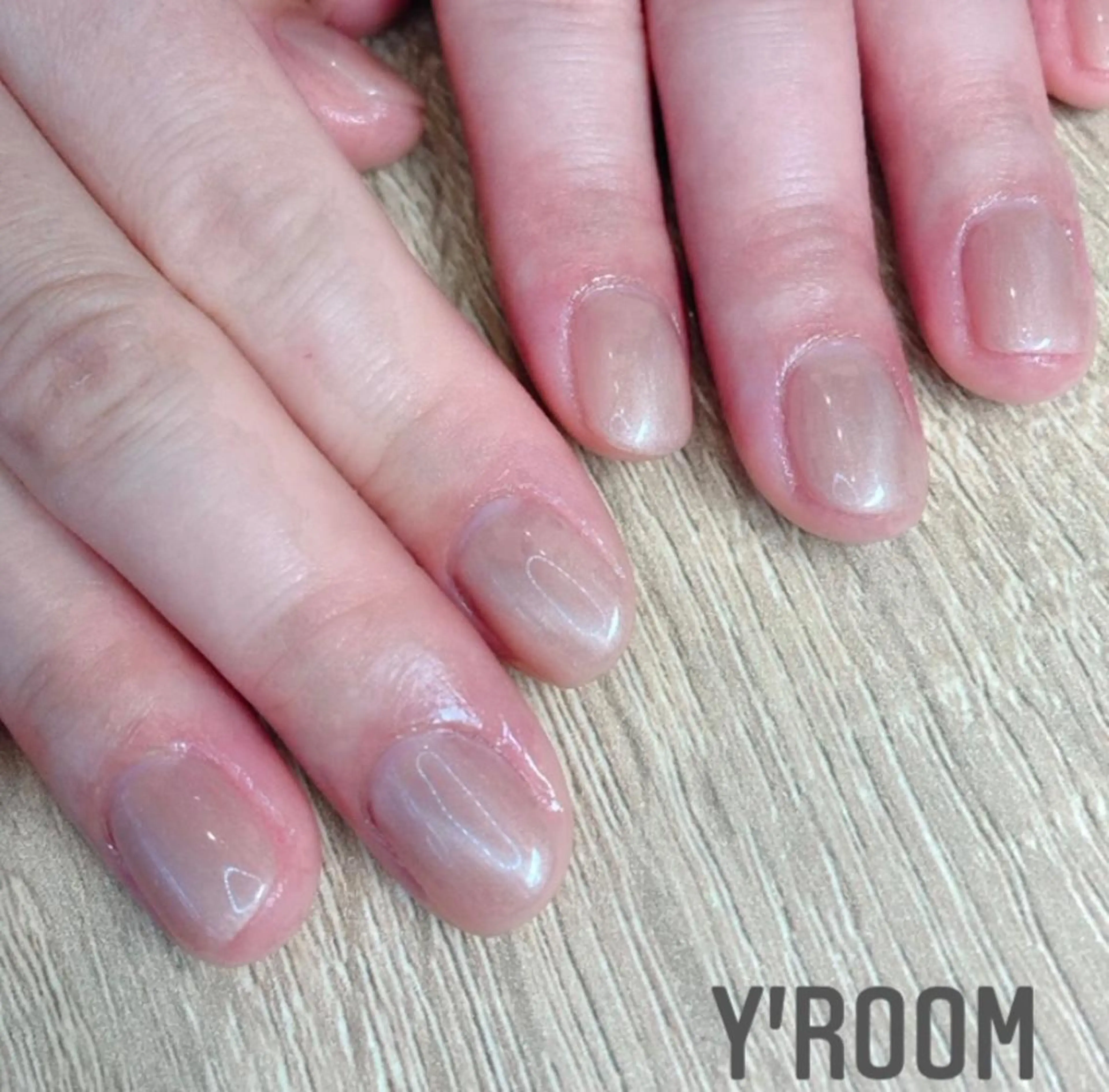 ネイル オーロラネイル フラッシュネイル フットネイル ジェルネイル 氷ネイル・うるうるネイル YUKA （ネイリスト）のネイルデザイン