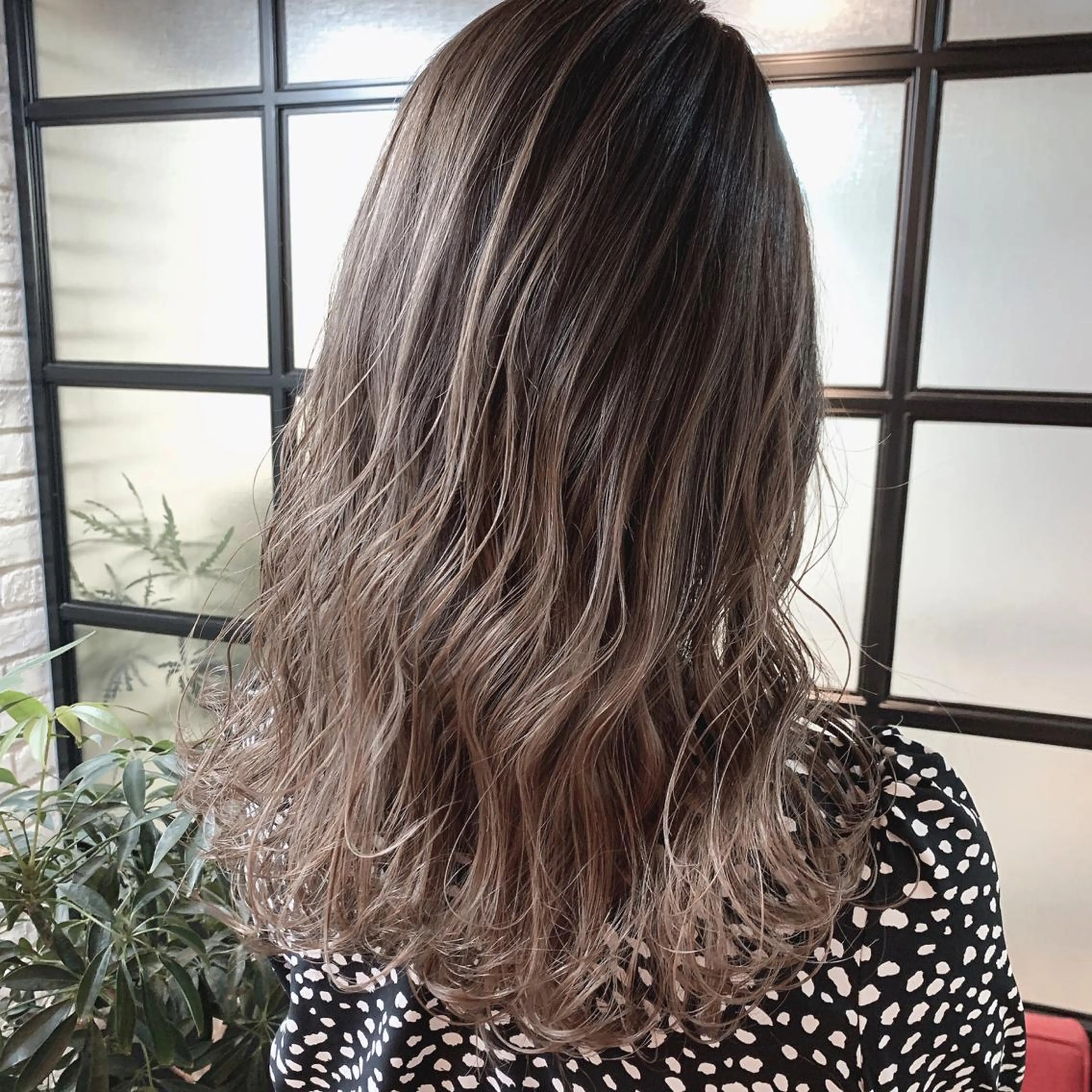 ロング カラー SAKURA 原宿所属・なかの たくみのヘアスタイル