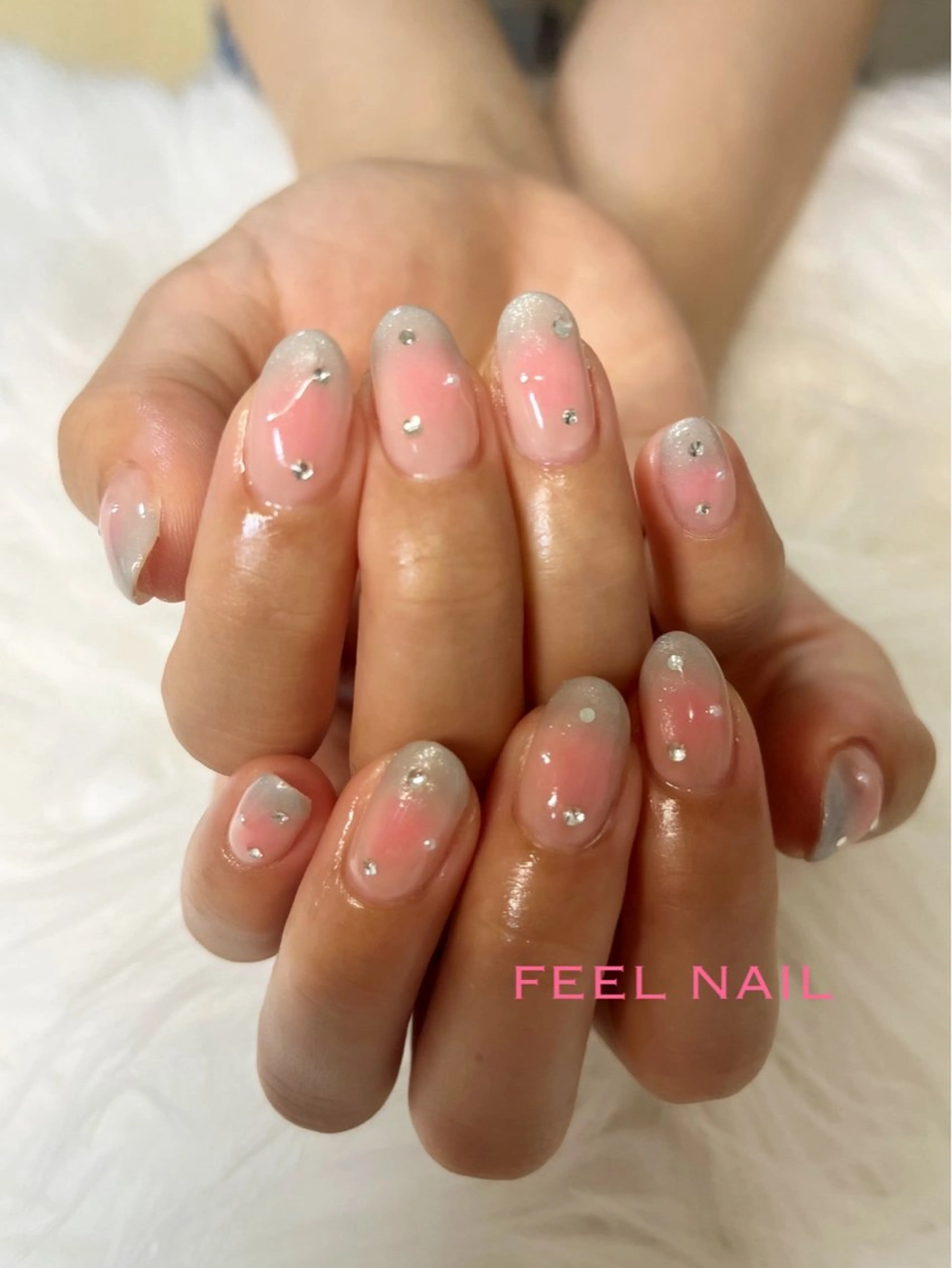 ネイル チークネイル ラメ(グリッター) 秋好 悠のネイルデザイン