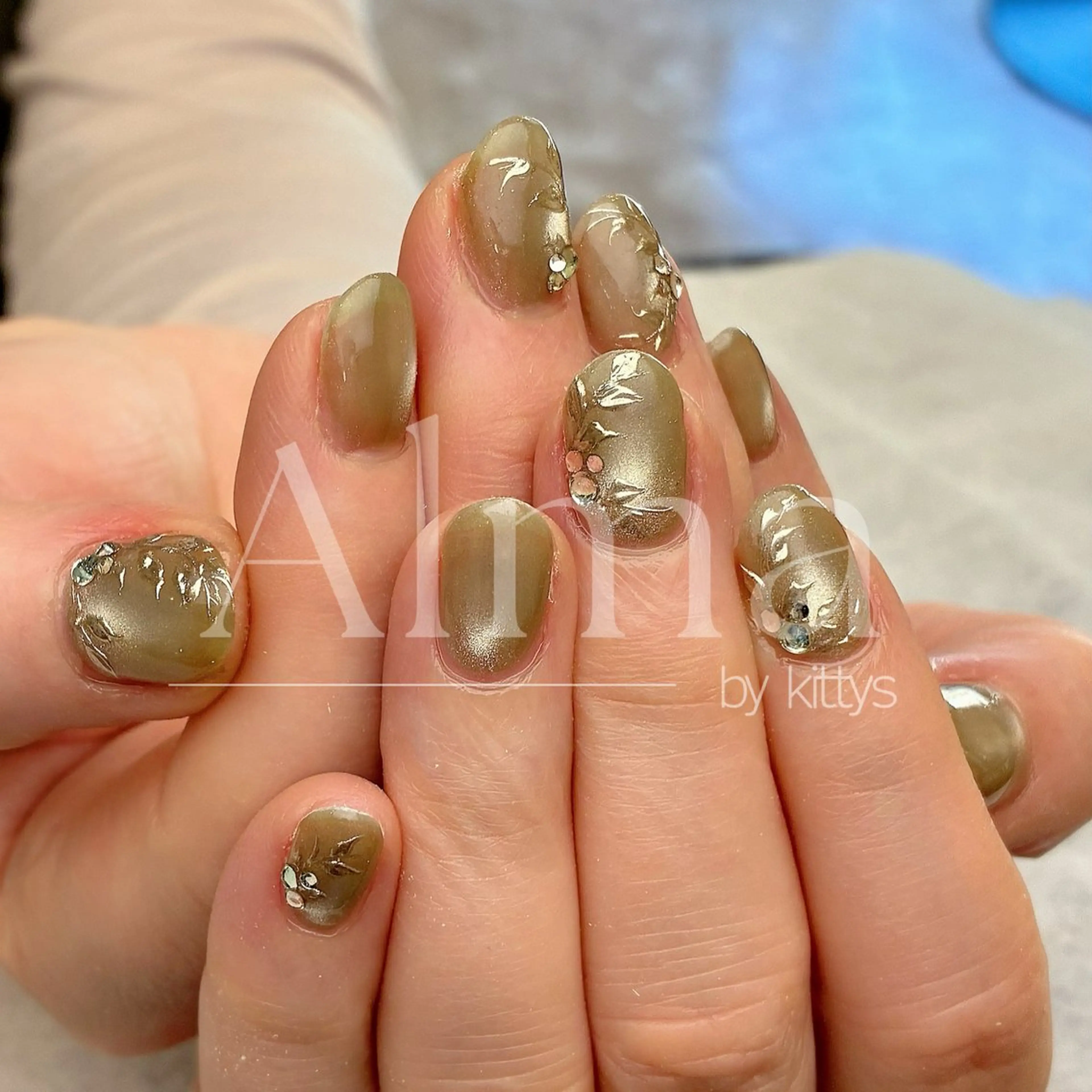ネイル ハンドネイル Alma by kittys 谷保店所属・Alma chitoseのネイルデザイン