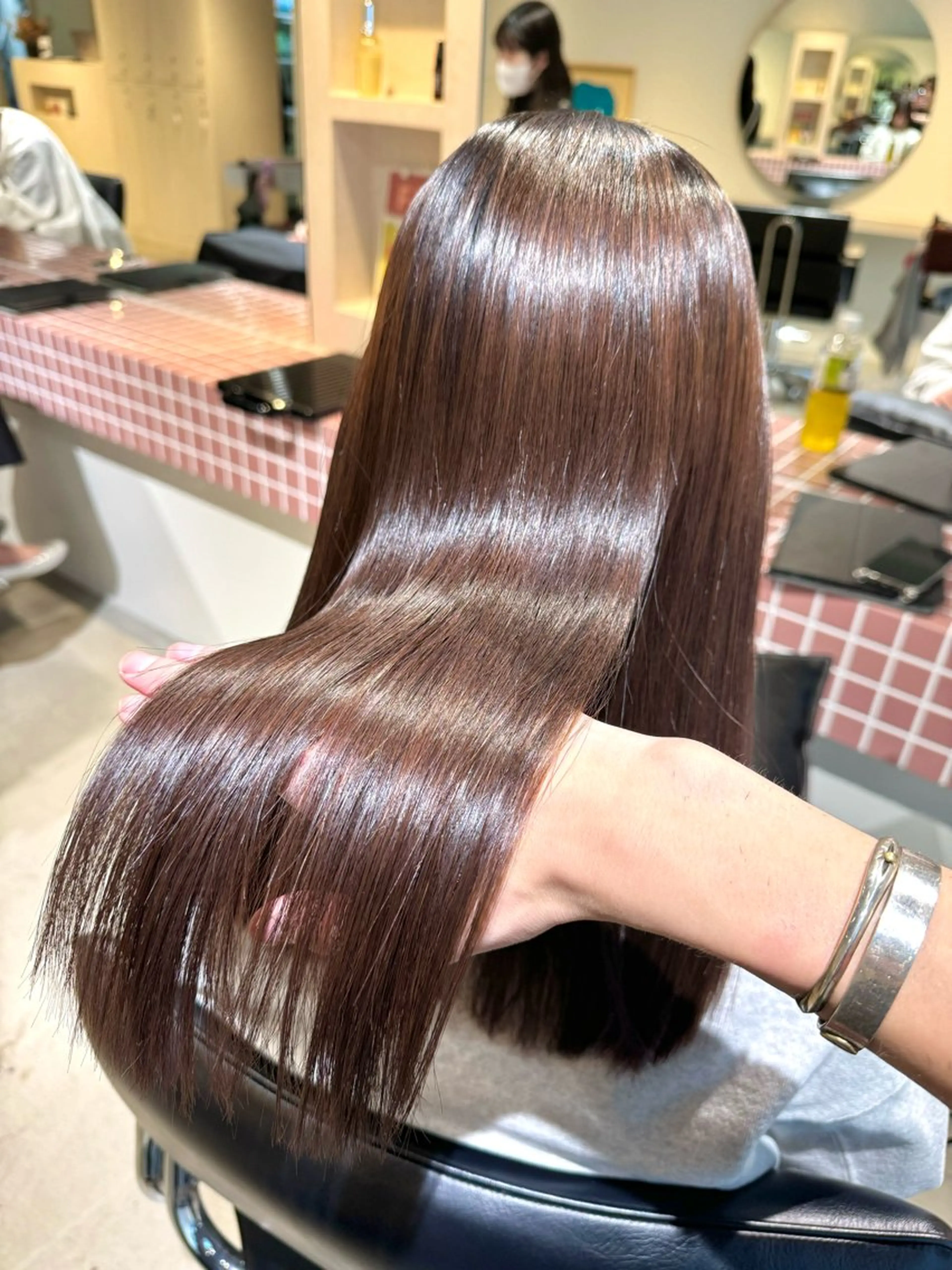 セミロング アッシュ ボブ 髪質改善 レイヤーカット 縮毛矯正 髪質改善スペシャリス ト長尾勇弥/梅田中津のヘアスタイル