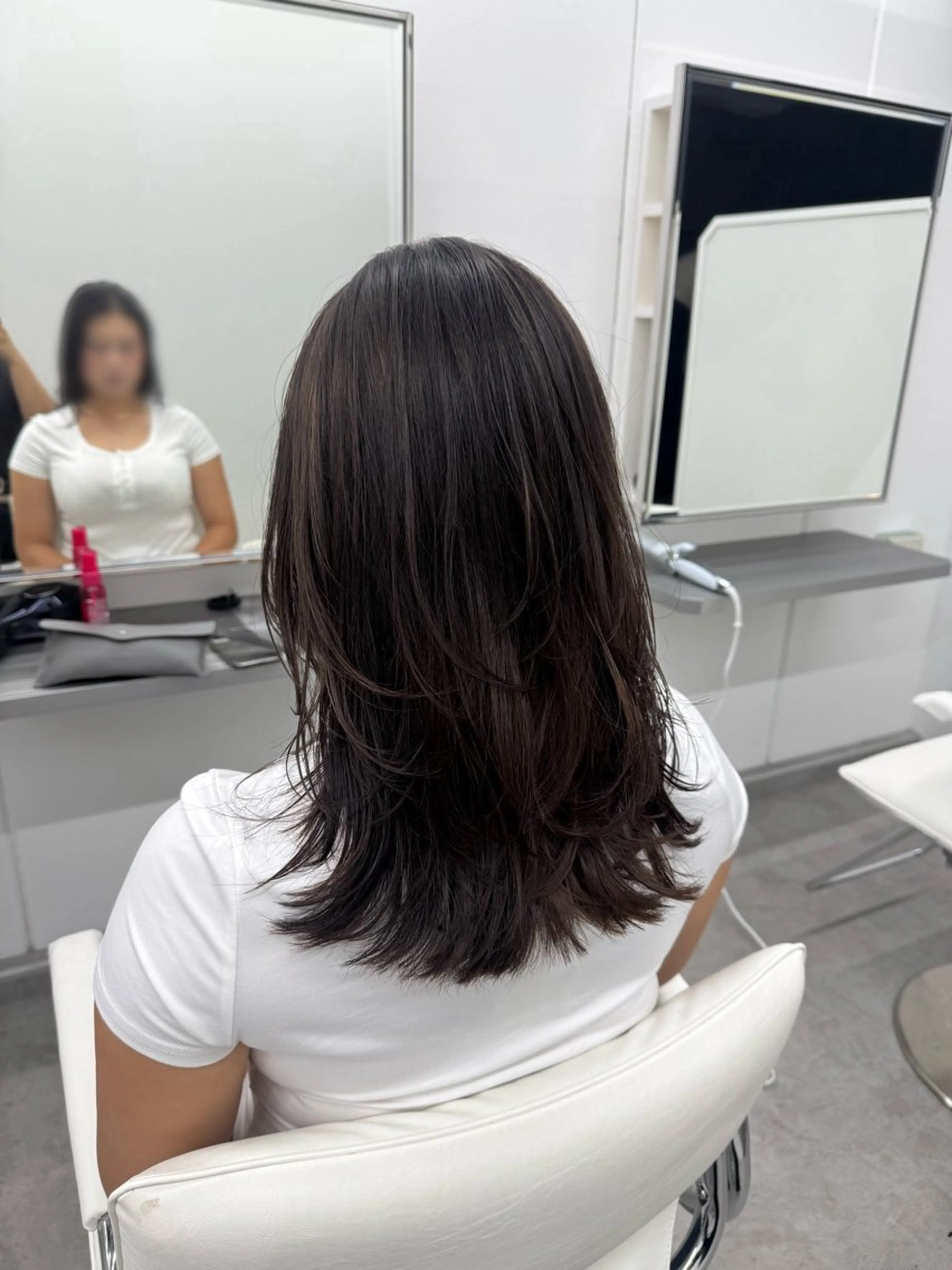 ミディアム カラー ミディアムレイヤー レイヤーカット カット ヘアカラー 🕯コバ/レイヤー/ 透明感/縮毛🕯のヘアスタイル