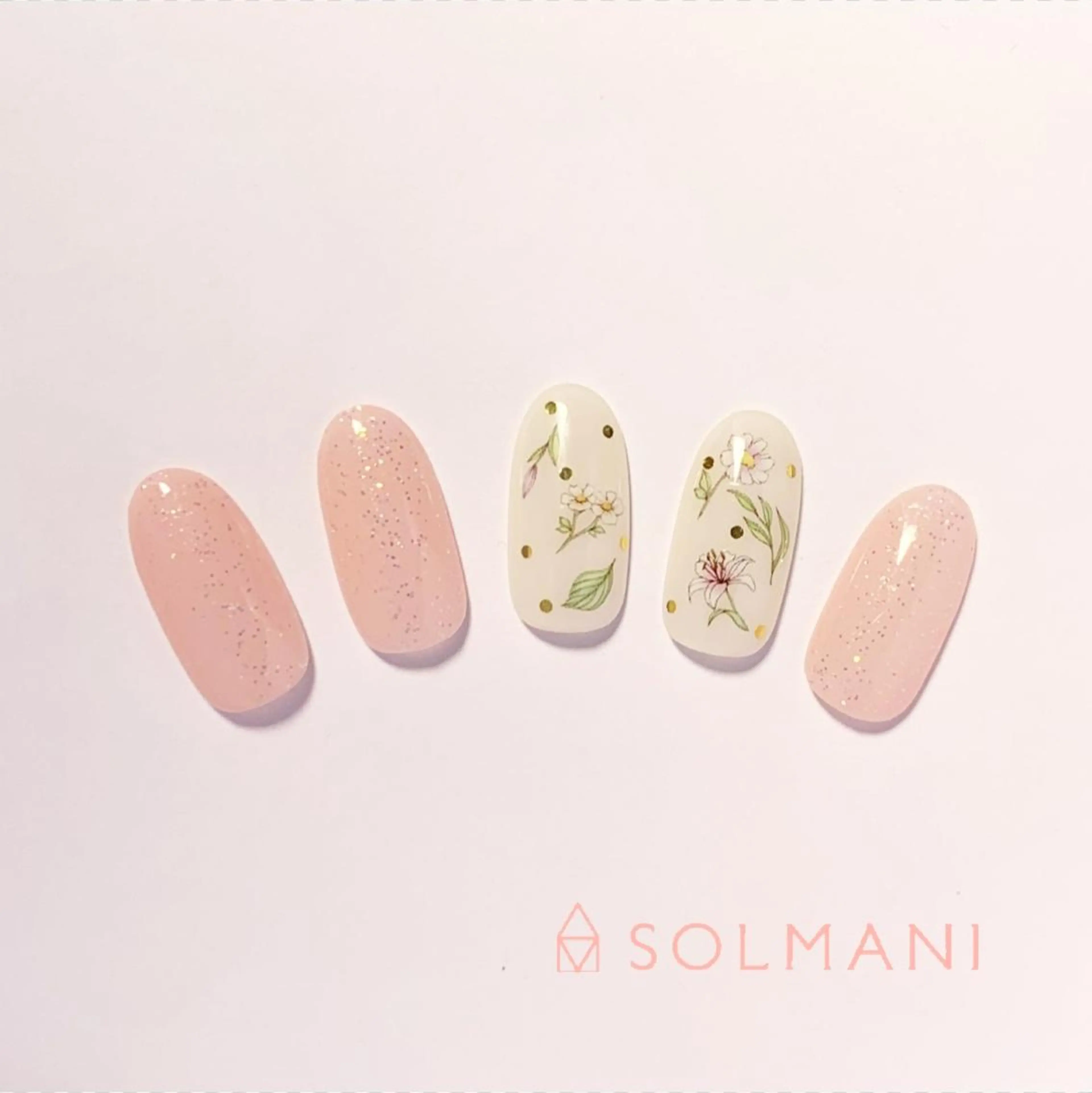 ネイル フラワーネイル シンプルネイル SOLMANI 予約担当のネイルデザイン