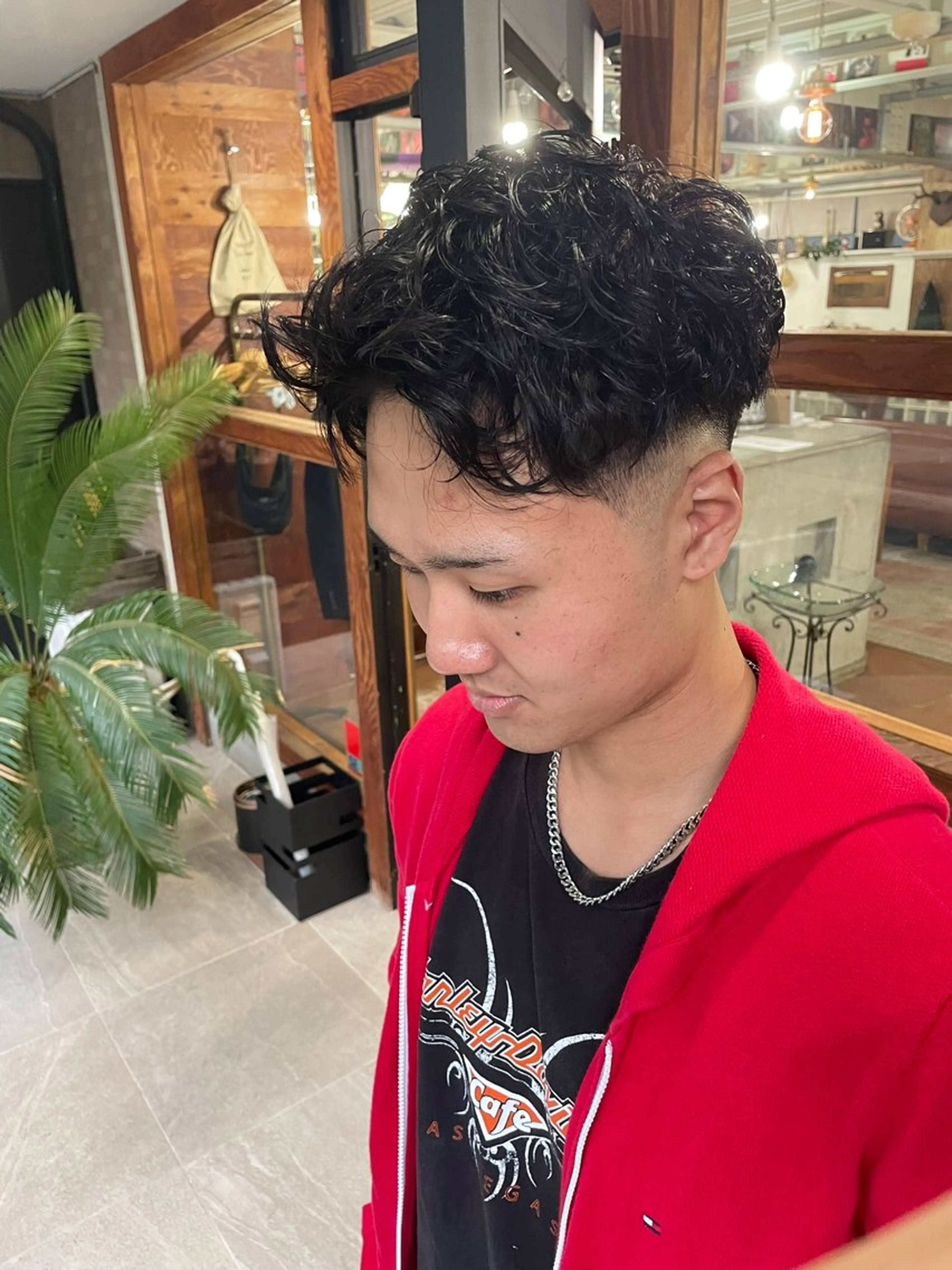 メンズ フェードカット メンズパーマ カット パーマ marbles 森田雅治のヘアスタイル