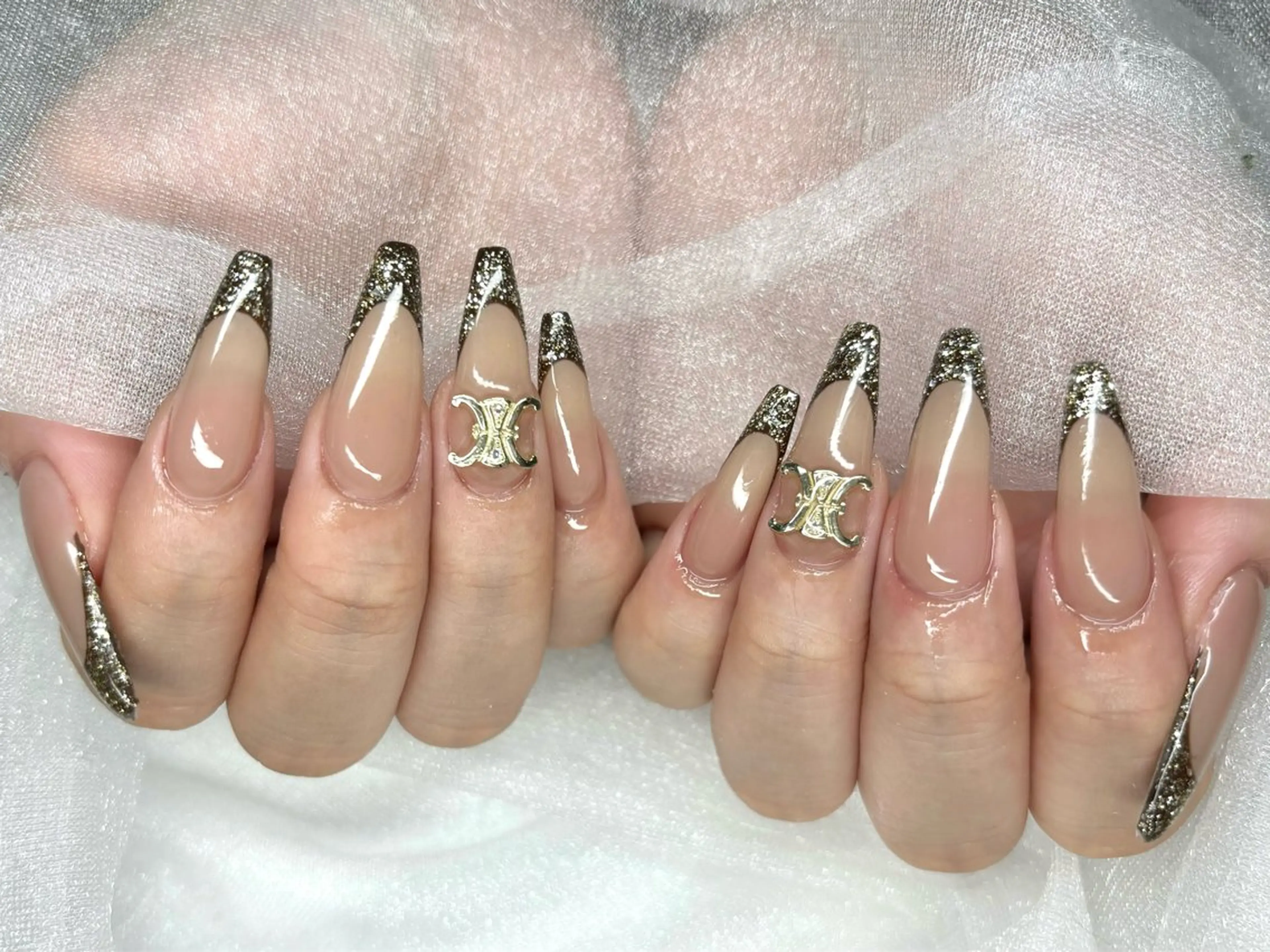 ネイル Roi〈ロワ〉 Akariのネイルデザイン