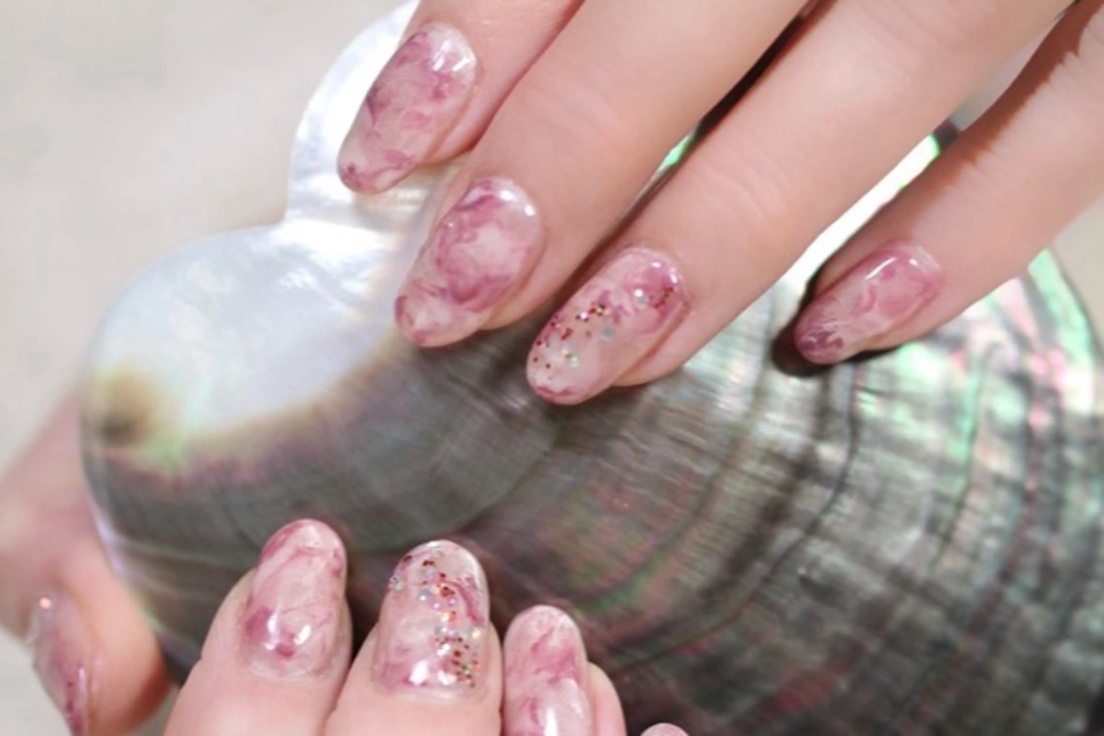 ネイル ジェルネイル マグネットネイル 大理石ネイル(マーブル) ニュアンスネイル ママリンド　志村坂上店所属・しみ えんのネイルデザイン