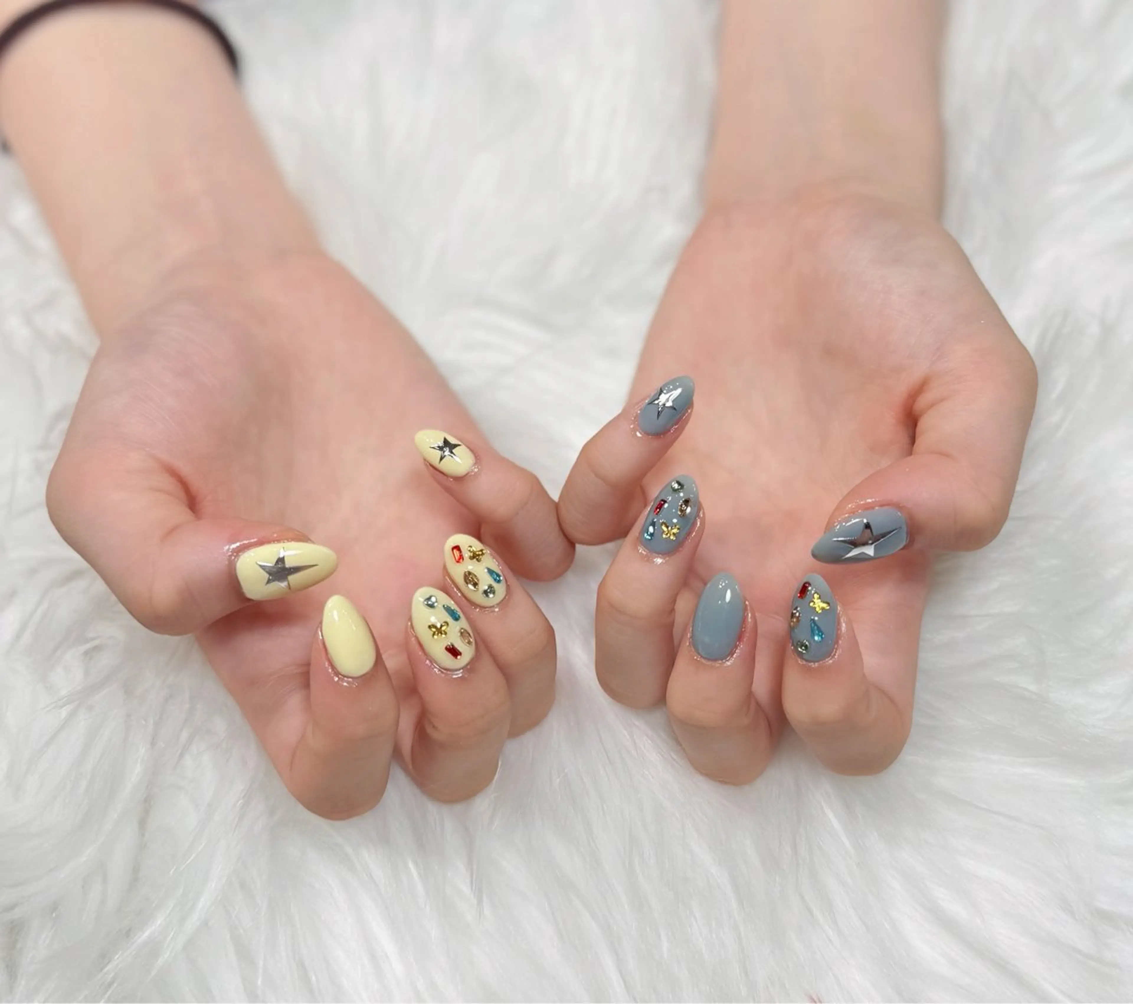 ネイル オーロラネイル チークネイル フットネイル フレンチネイル ジェルネイル ハンドネイル Nichi Nailsのネイルデザイン