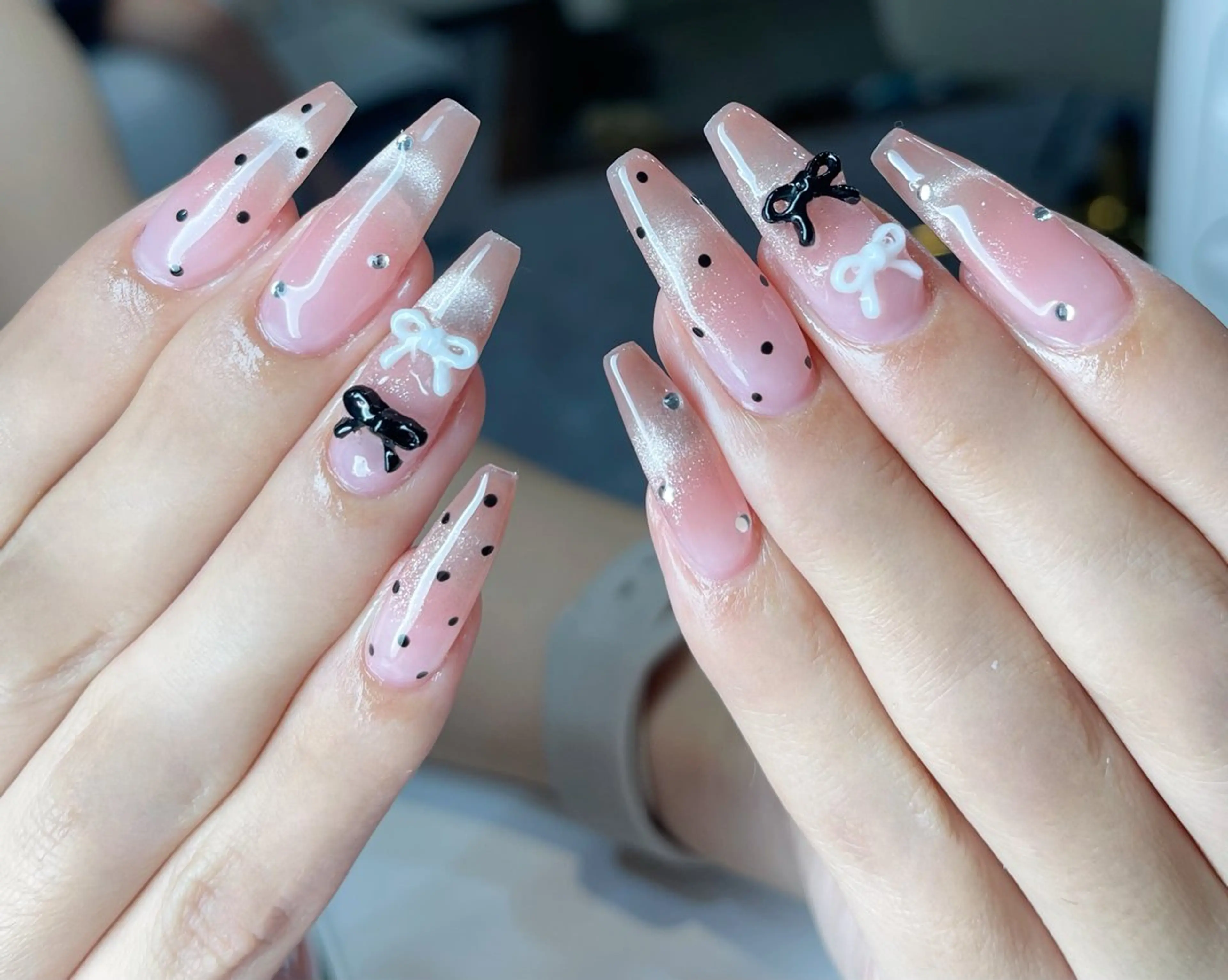 ネイル フットネイル フレンチネイル グラデーション キラキラネイル マグネットネイル Lina nailのネイルデザイン