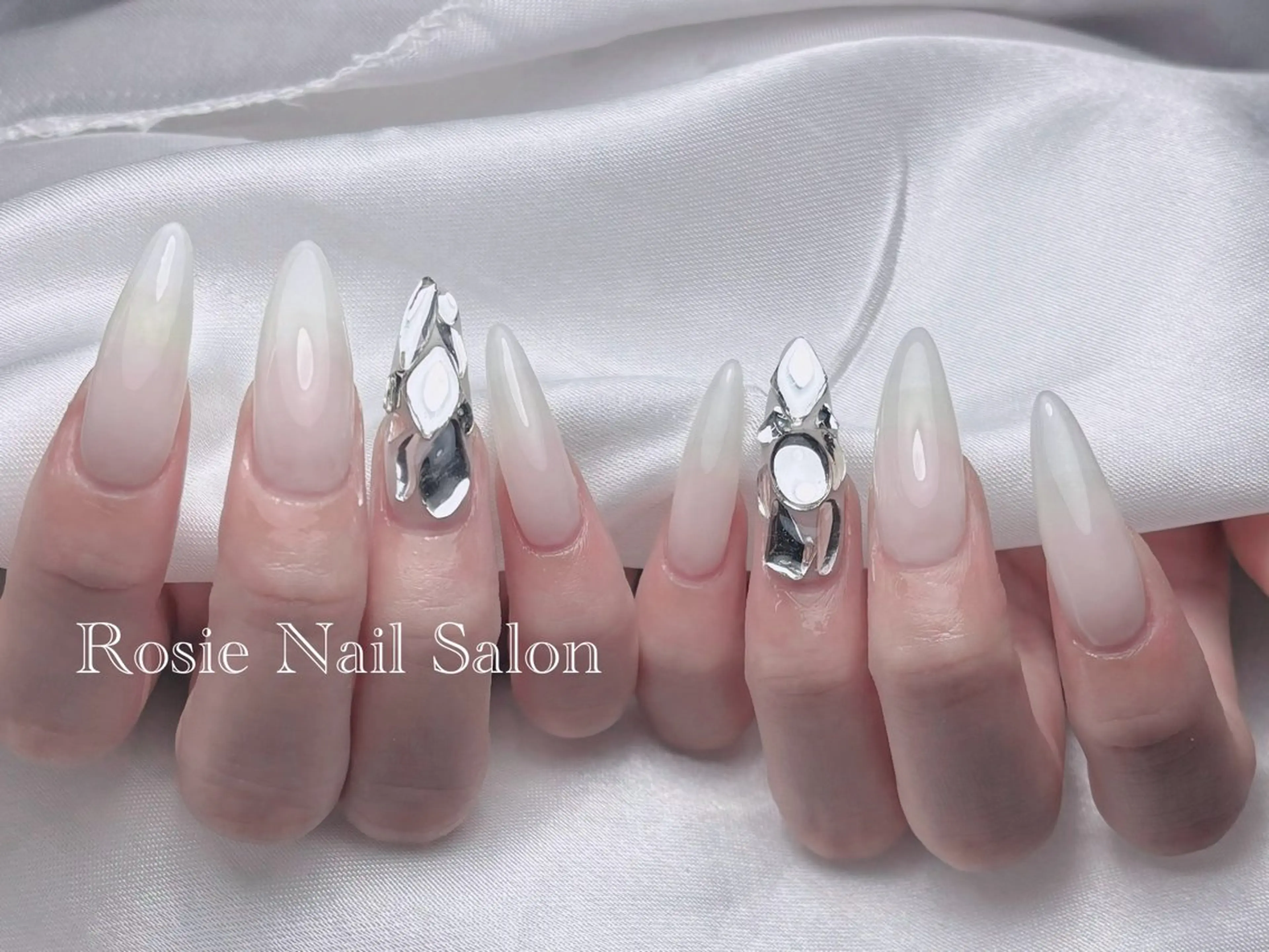 ネイル Rosie Nail サロン南越谷のネイルデザイン