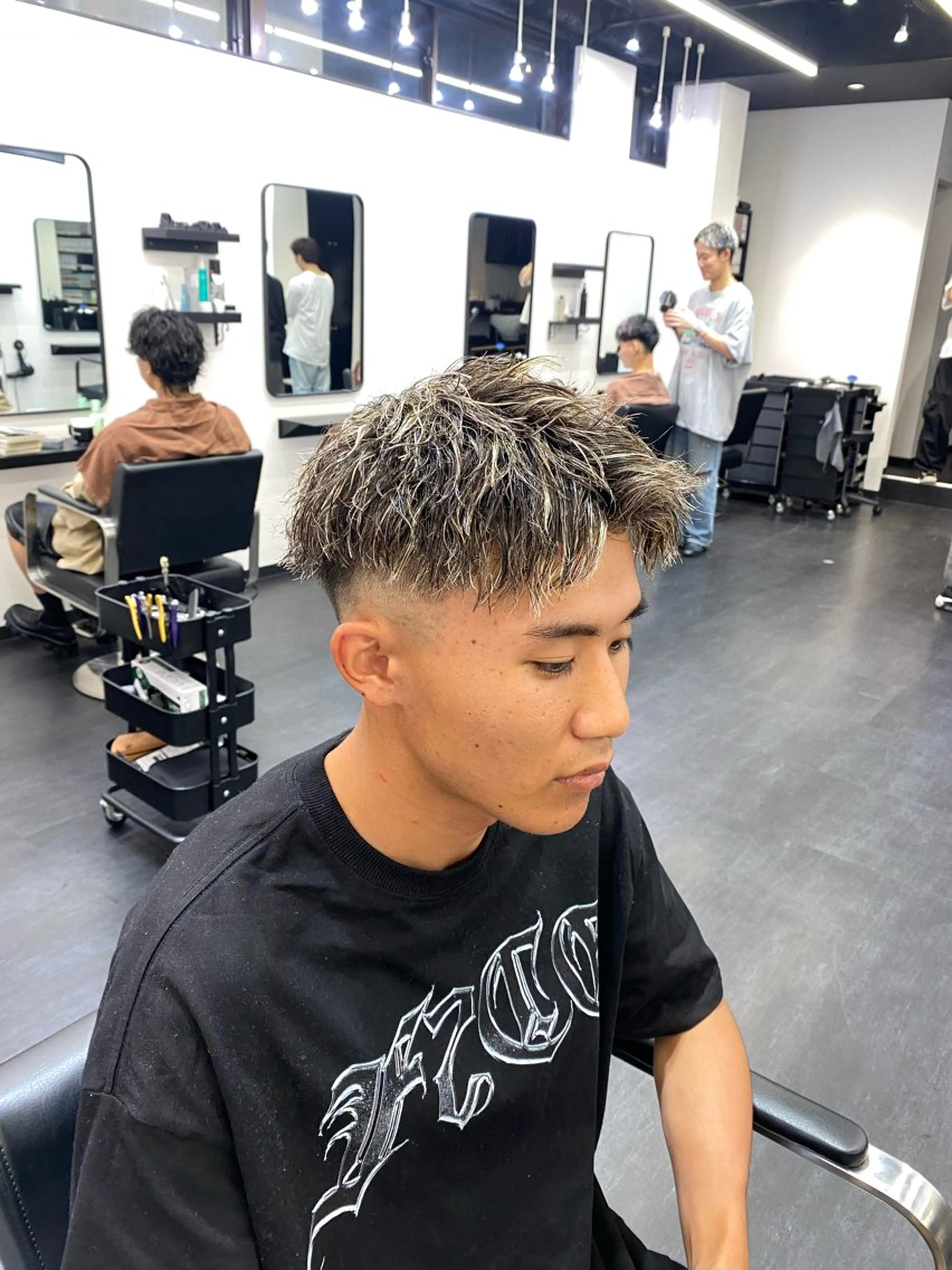 カラー パーマ メンズ メンズハイライト メンズパーマ ハイライトカラー 🦁メンズ神特化🦁 12月限定/隆太郎のヘアスタイル