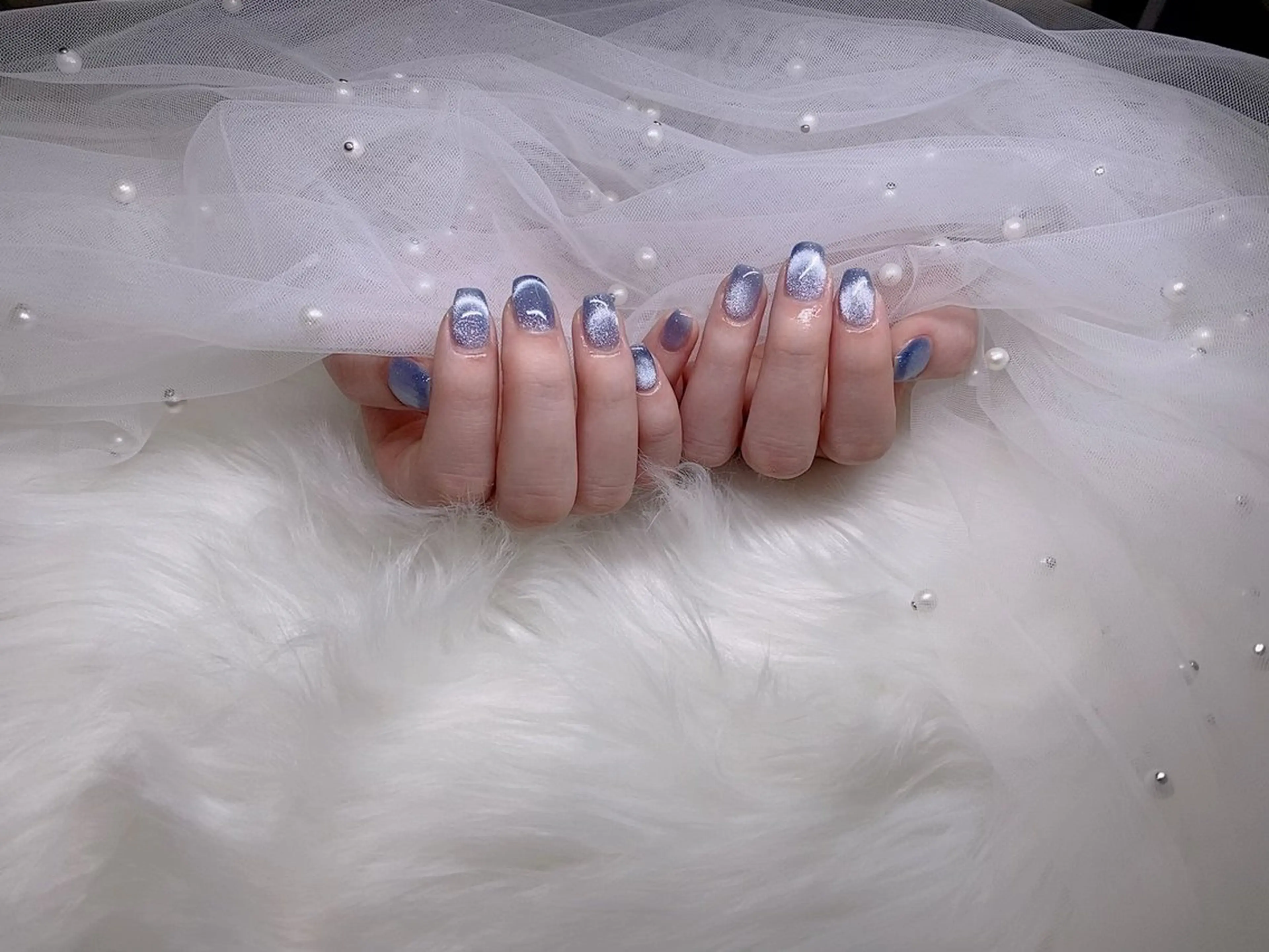 ネイル オーロラネイル 長さ出し フレンチネイル ジェルネイル マグネットネイル ハンドネイル ETERNA Nail 銀座店【パラジェル/フィルイン/チップ長さだし/マグネット/ニュアンス】所属・ア カリのネイルデザイン