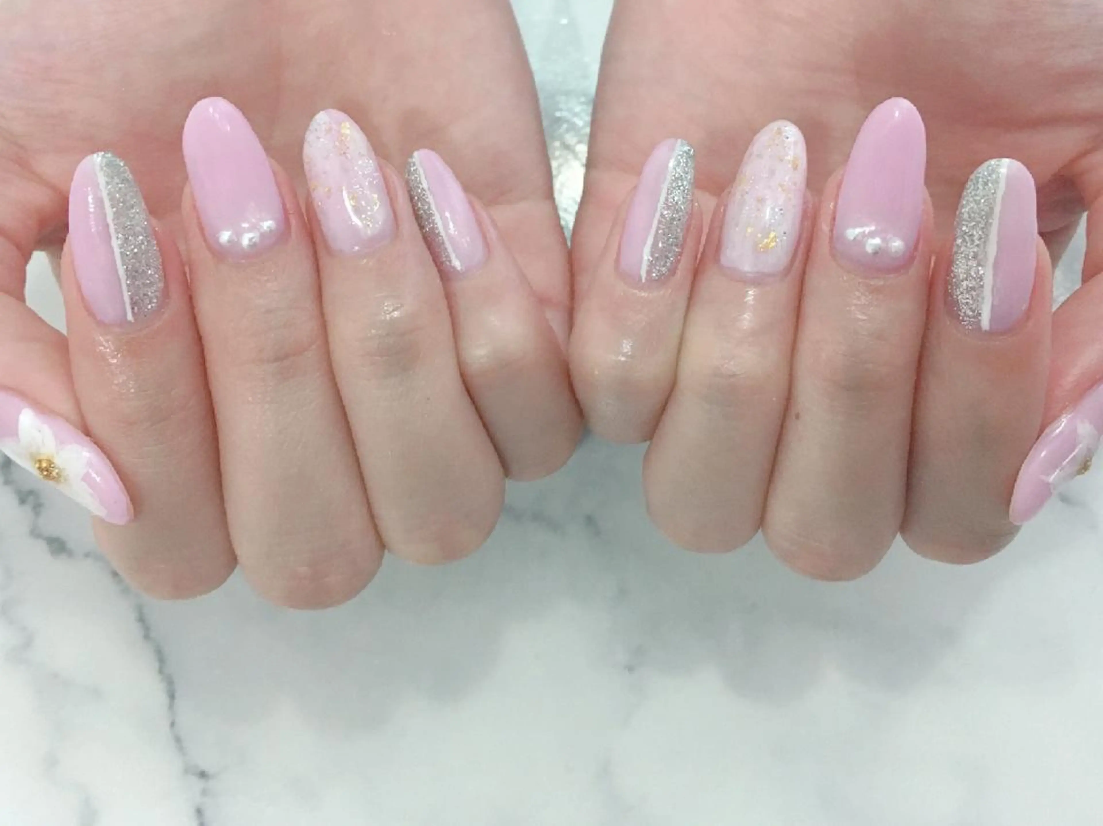 ネイル 長さ出し フラワーネイル フットネイル ジェルネイル グラデーション ネイル＆フラワーサロン〜Ri✦hiro〜鳥栖店所属・HIRATA RIEのネイルデザイン