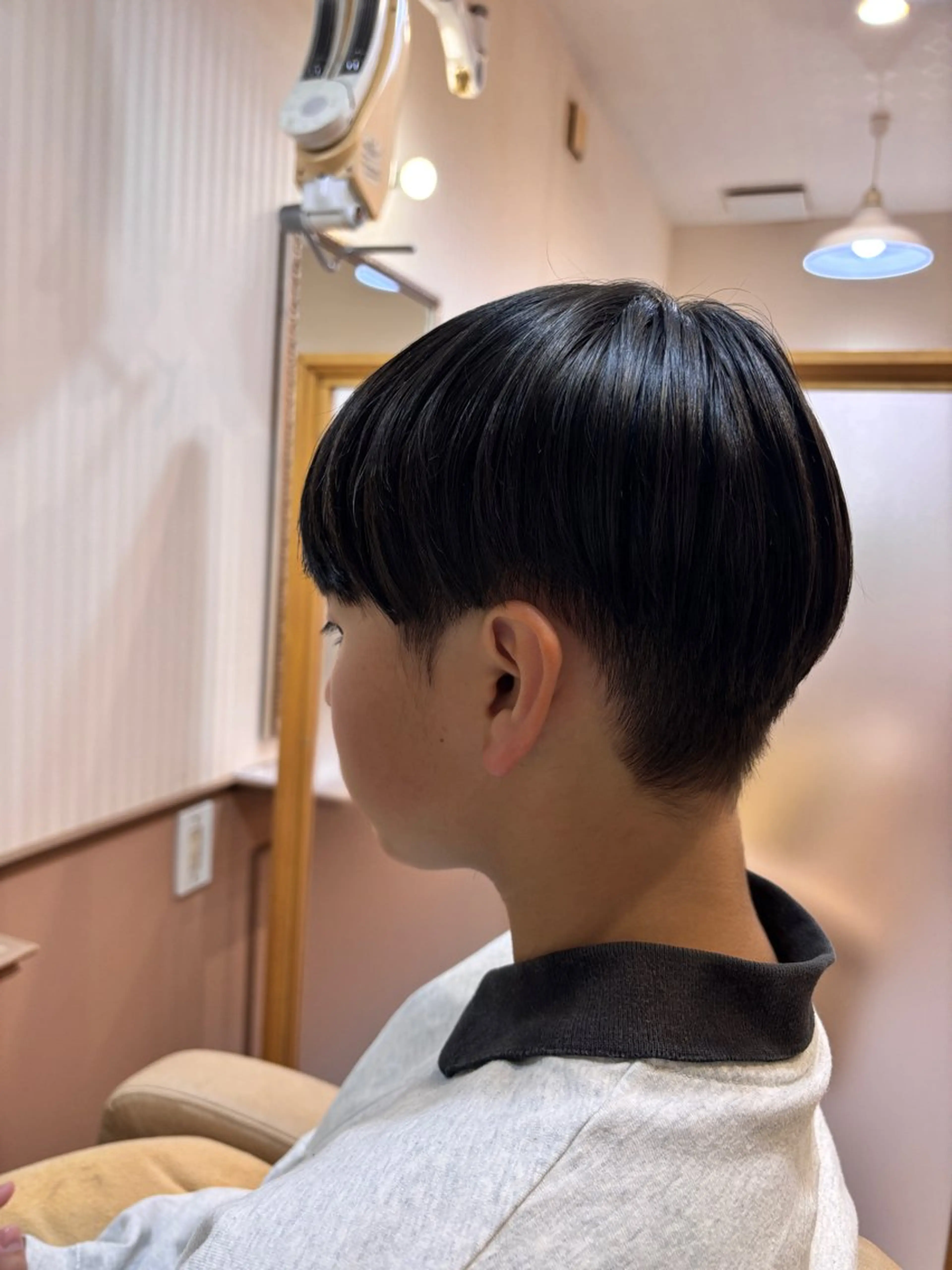 ショート シンセティックヘアデザイン所属・吉井 愛のヘアスタイル