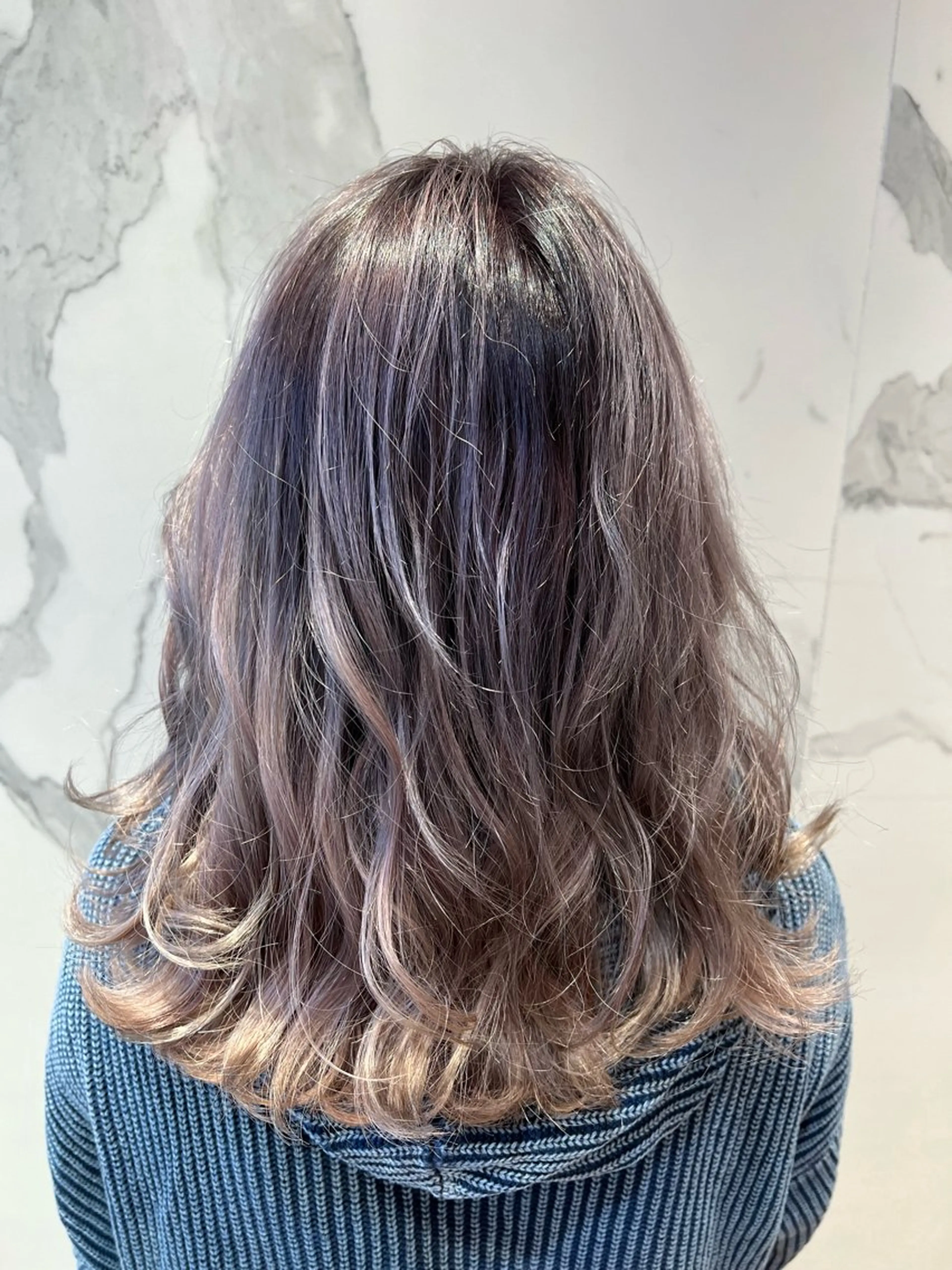 セミロング uno pulir【ウノプリール】西梅田ハービスプラザ店所属・海外レイヤー/ 梅田美容室のヘアスタイル