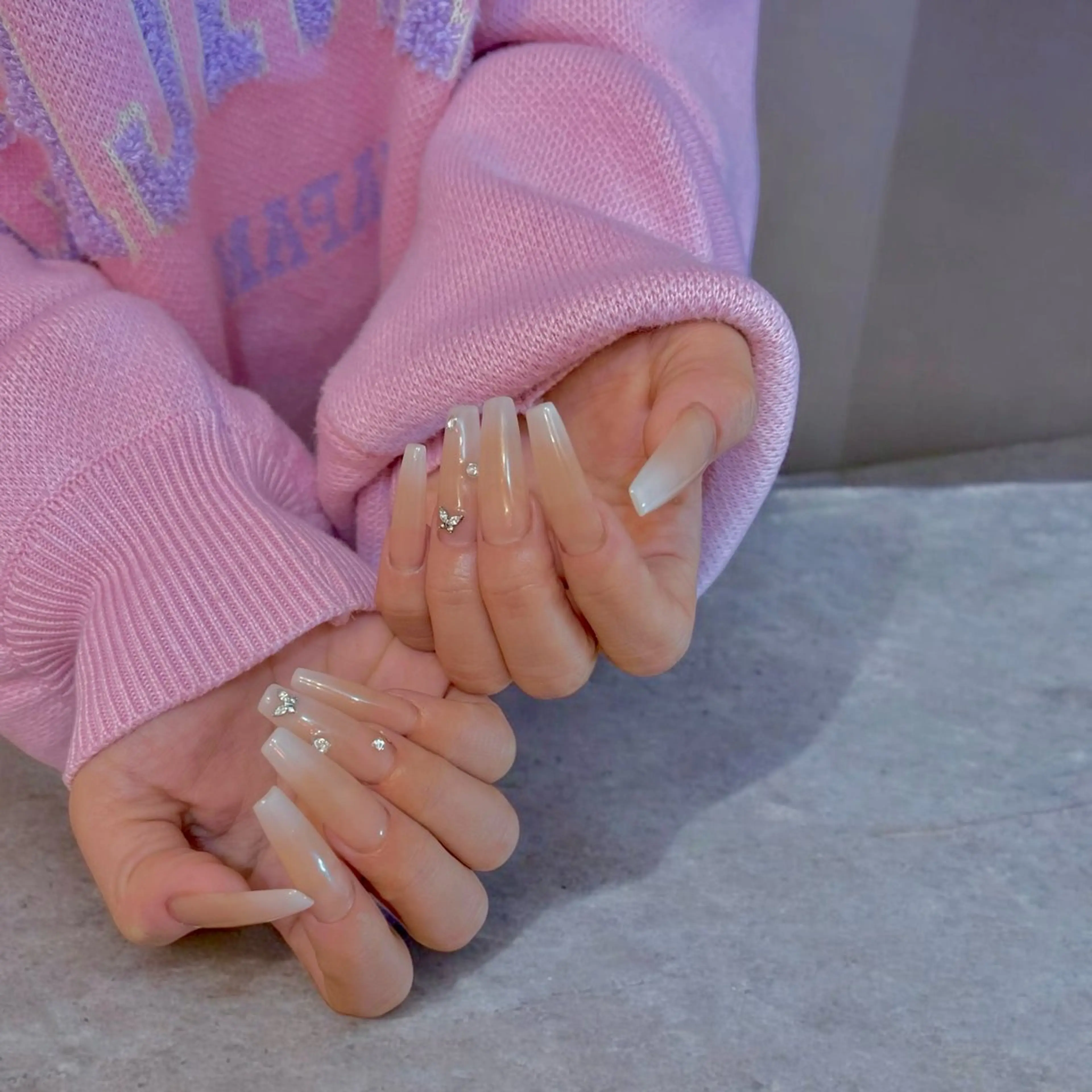 ネイル ハンドネイル フットネイル 夜までElle.M 【エルマ】のネイルデザイン