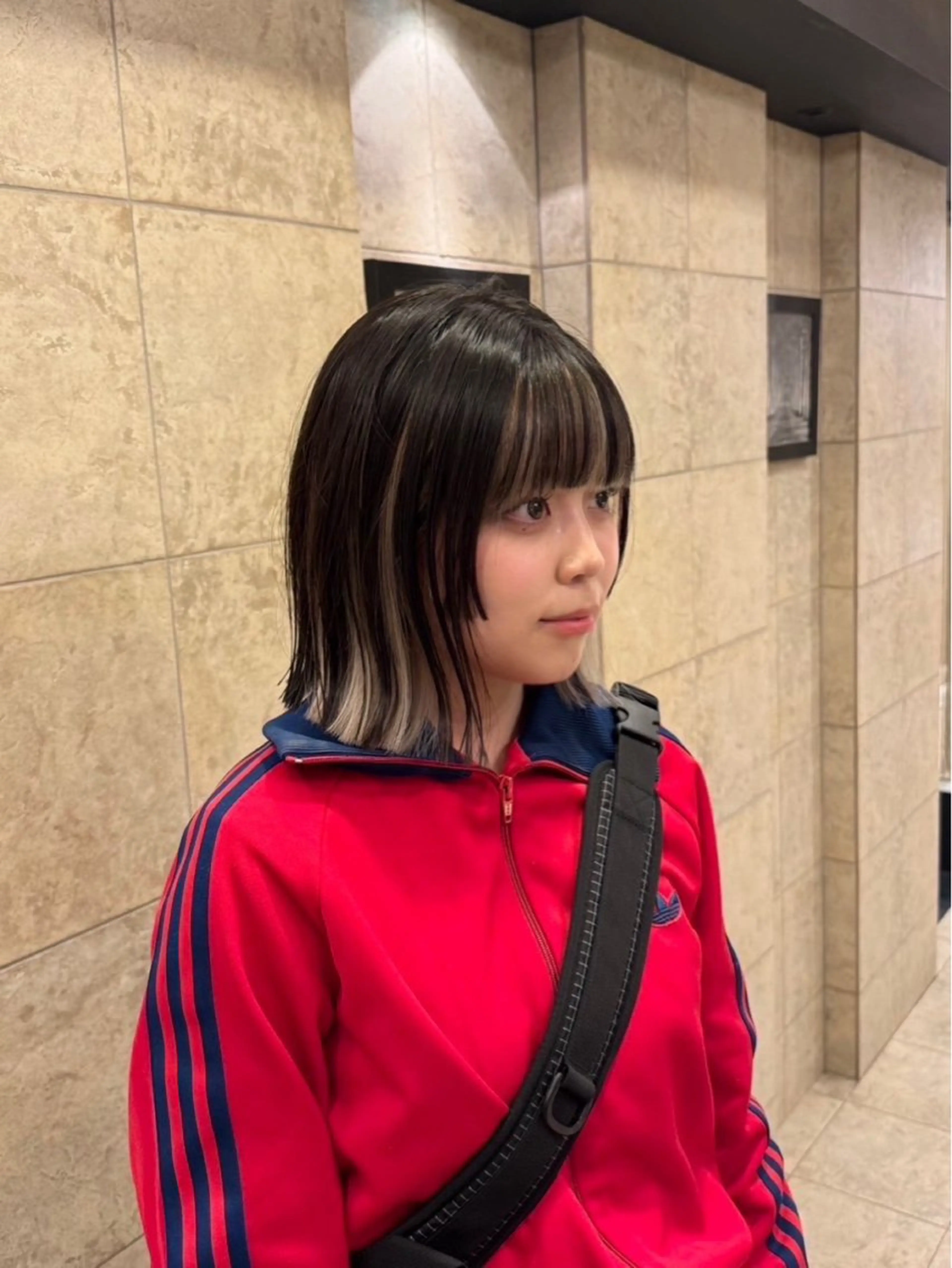 カラー stellerPREMIUM所属・牧 楓花のヘアスタイル