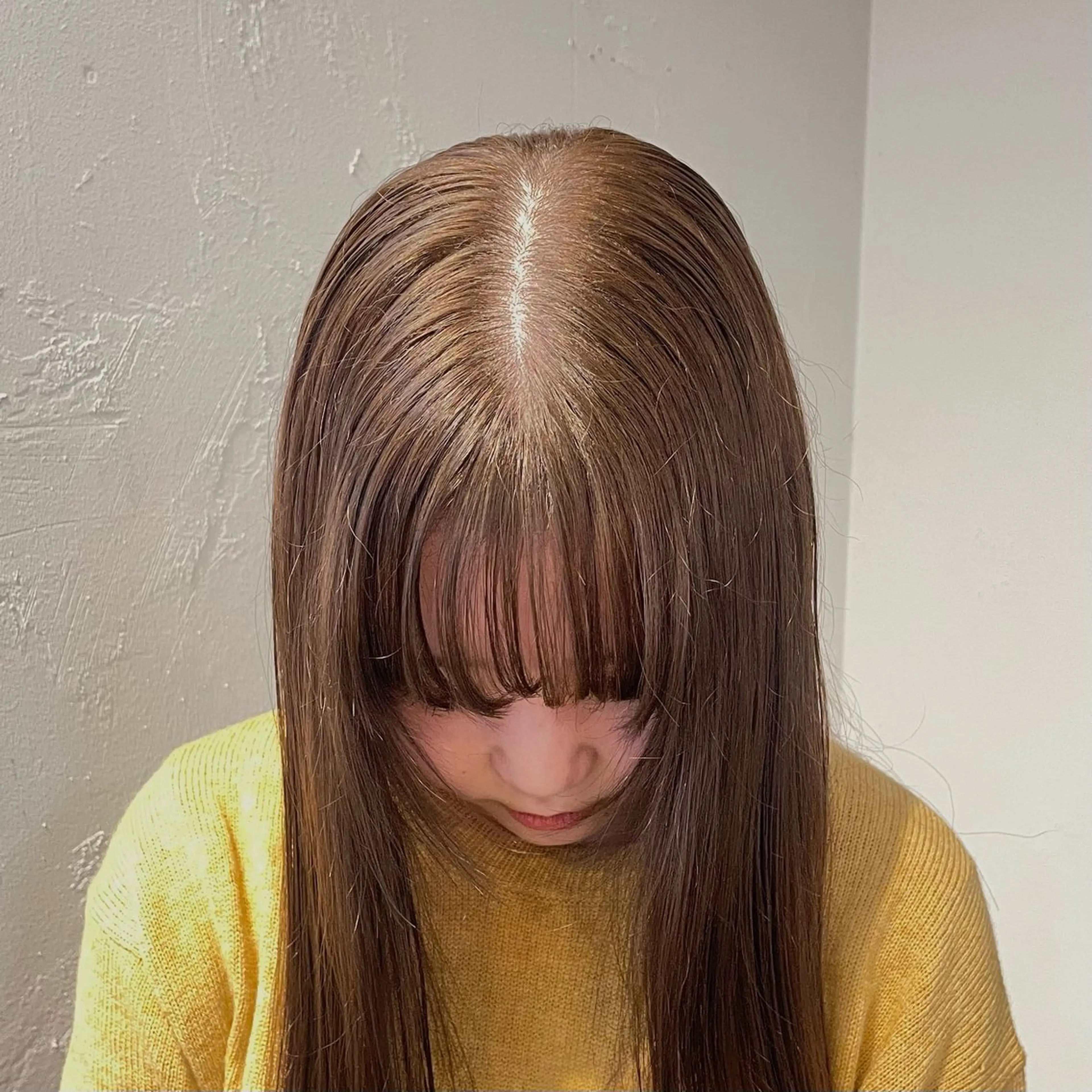 ロング カラー 透明感カラー mina / 透明感ベージュカラーのヘアスタイル