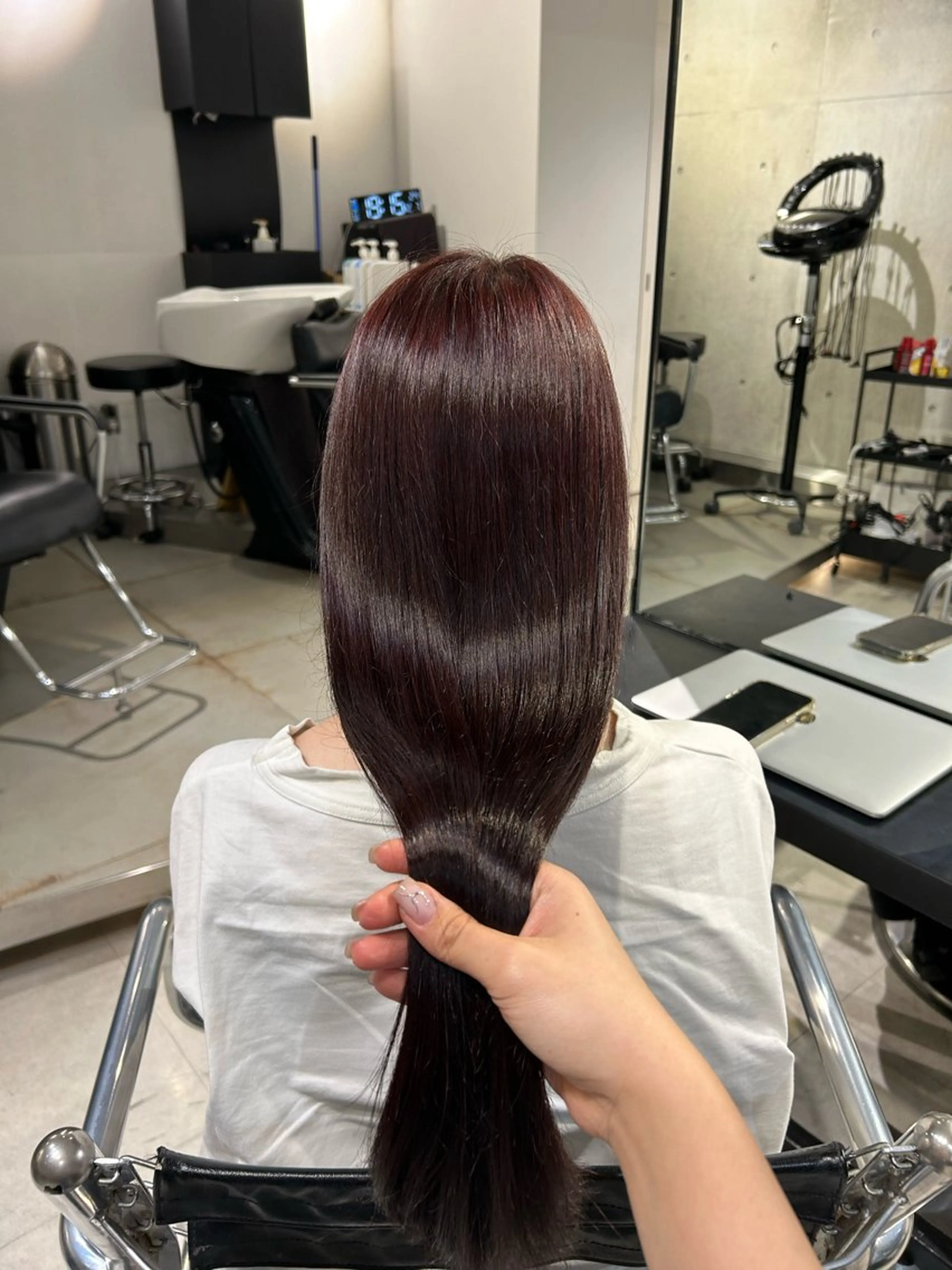 ロング カラー ヘアアレンジ ヘアカラー トリートメント ボブ艶モテカラー🫧 カリンのヘアスタイル