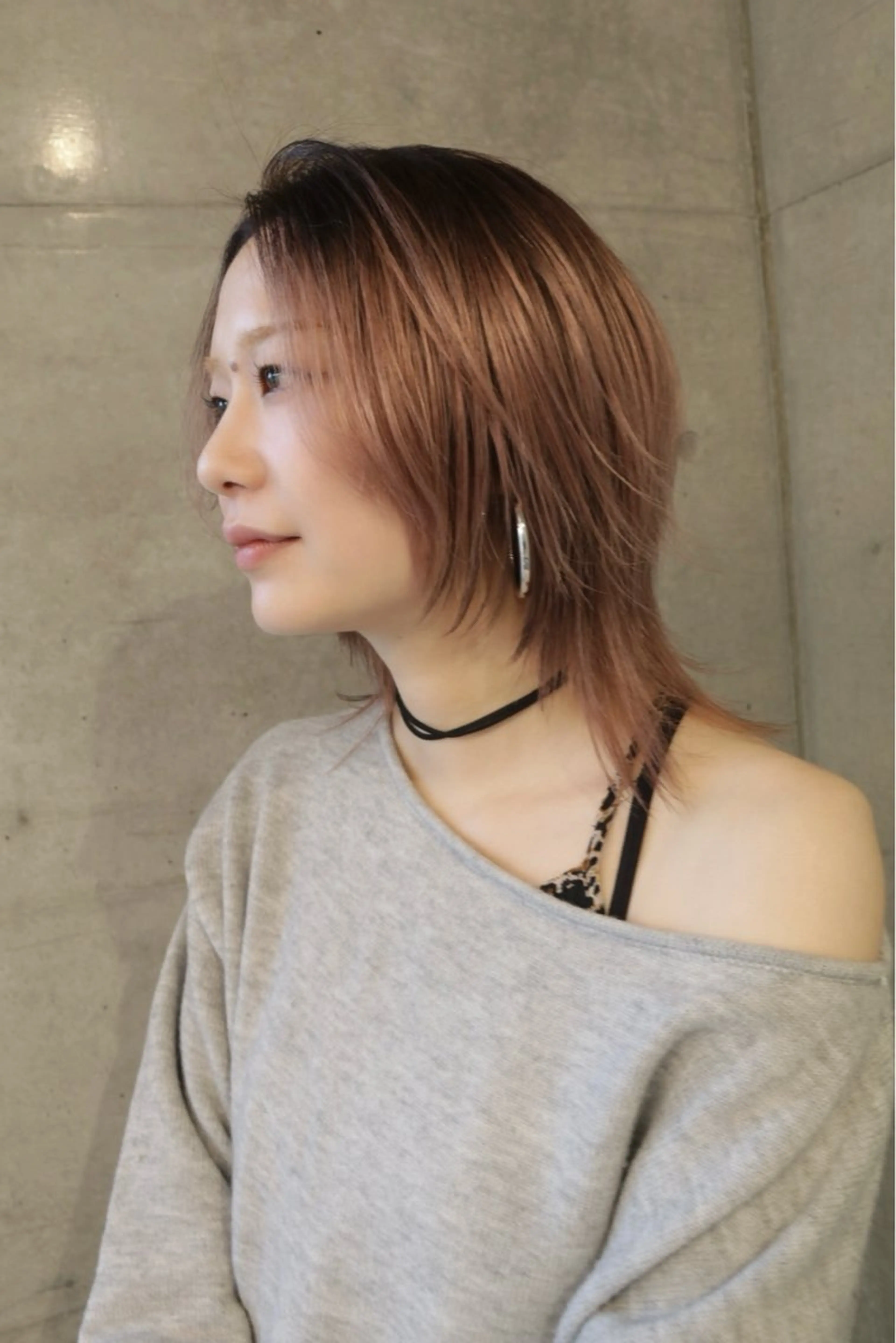 ミディアム カラー ブロンド デザインカラー ピンクカラー ハッシュカット レイヤーカット カット ヘアカラー トリートメント デザインカラーとハイ トーン/HIROKIのヘアスタイル