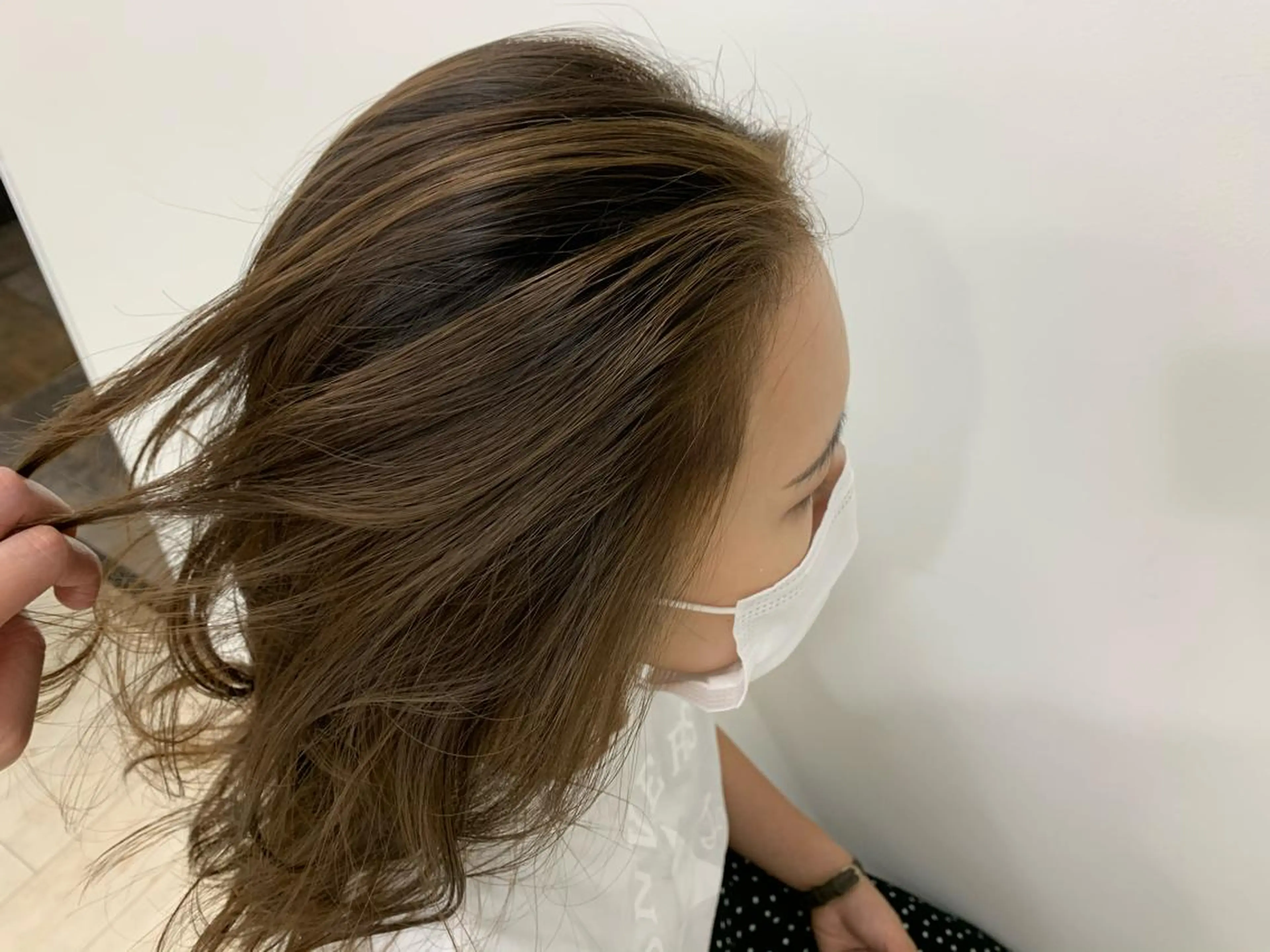 セミロング ミストバング 心斎橋/海外レイヤー 募集中三好玲奈のヘアスタイル