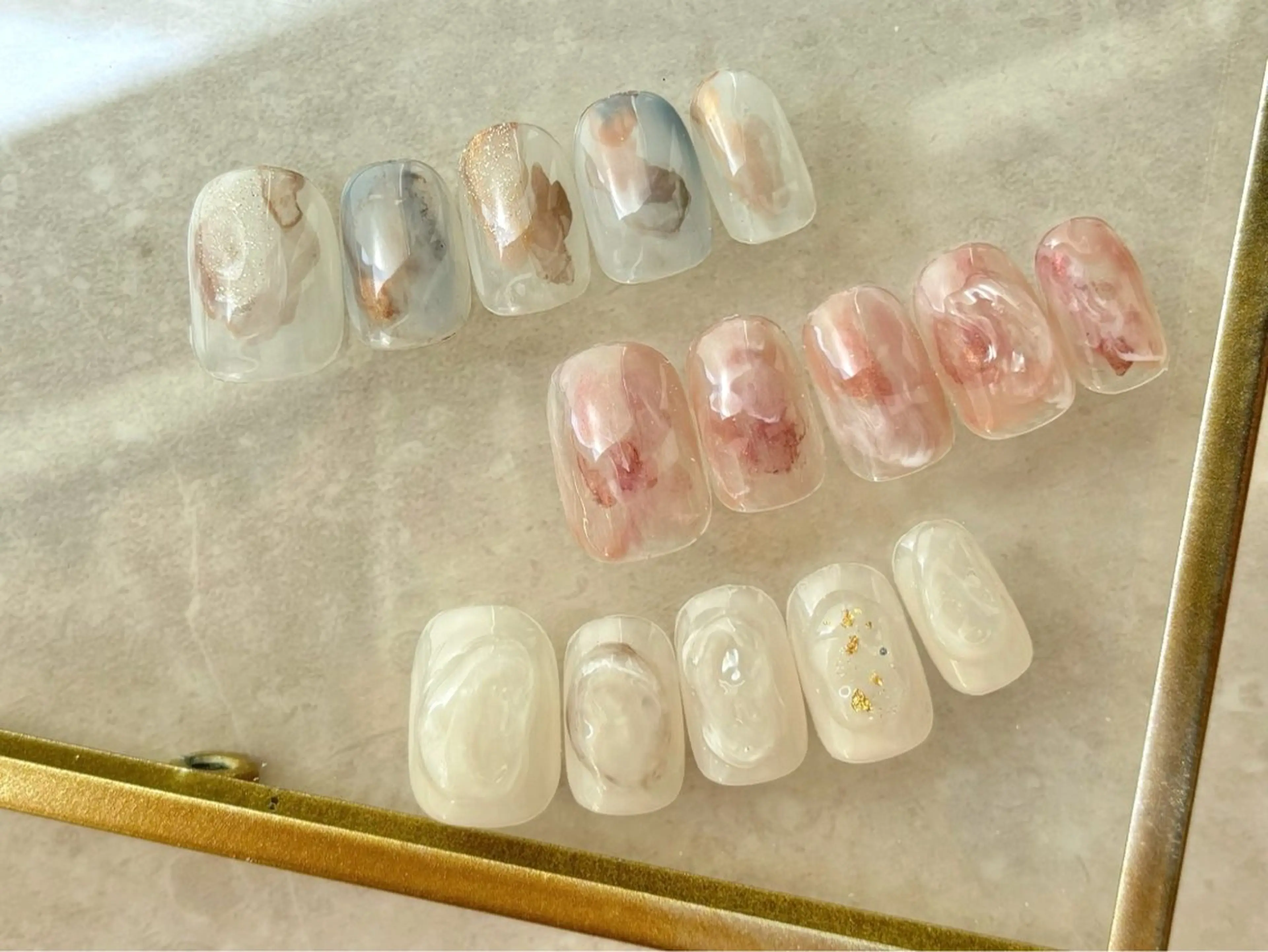 ネイル ニュアンスネイル aoi .のネイルデザイン