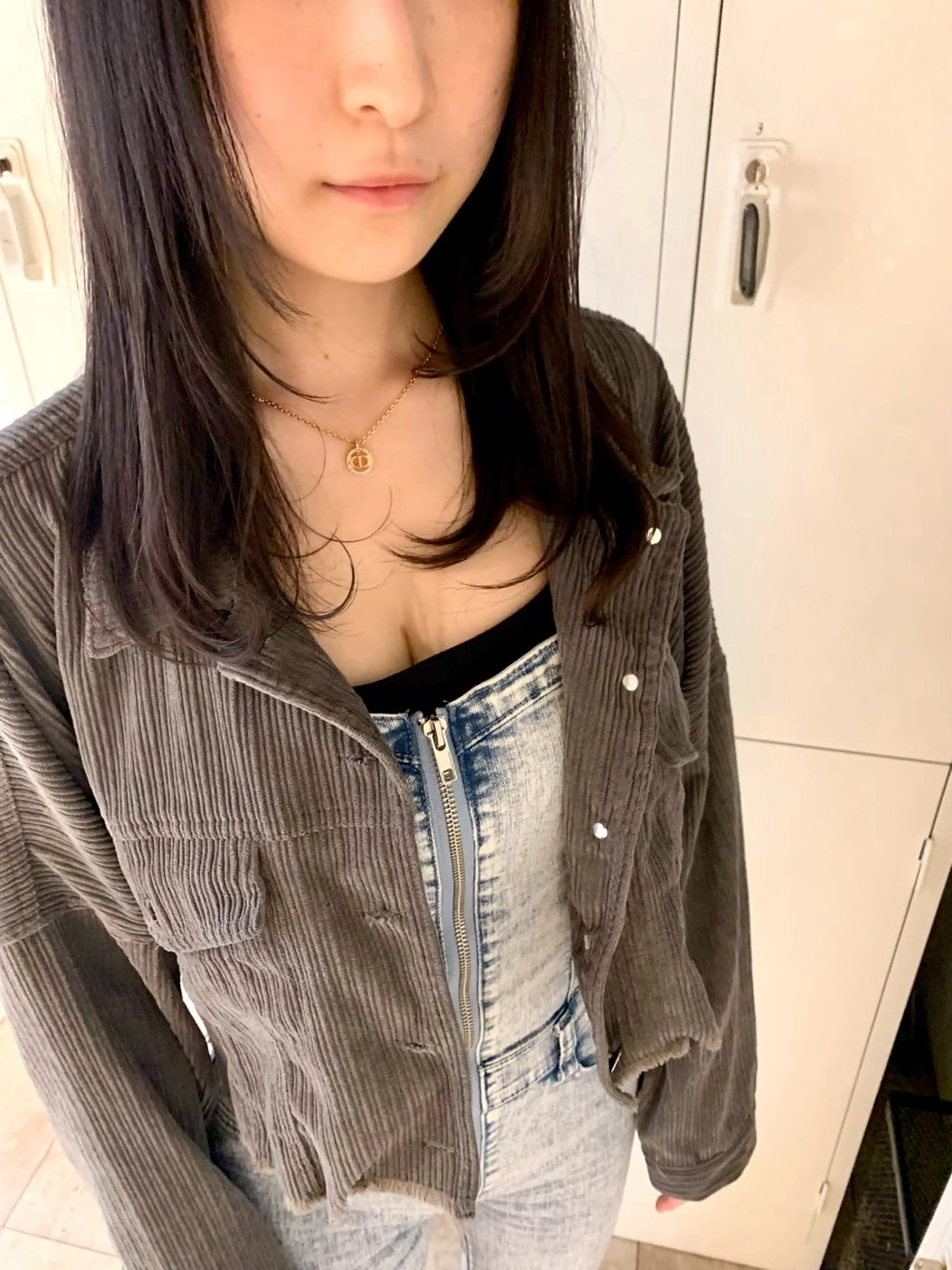 セミロング 顔まわりレイヤー 顔周りカット レイヤーカット 和田 拓也のヘアスタイル