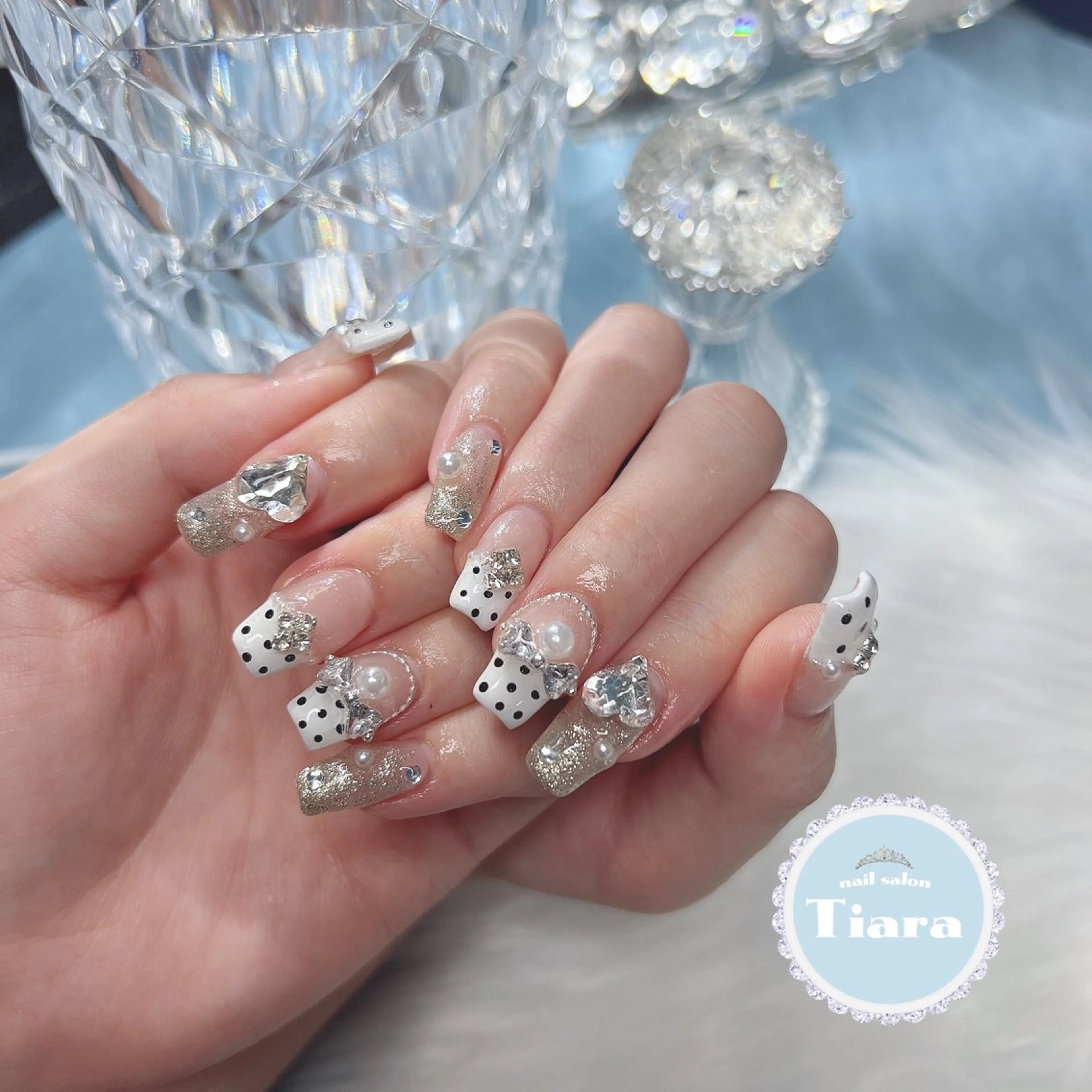 ネイル アートネイル ドット ガーリー &NAIL. Rio所属・groovy 新宿店のネイルデザイン