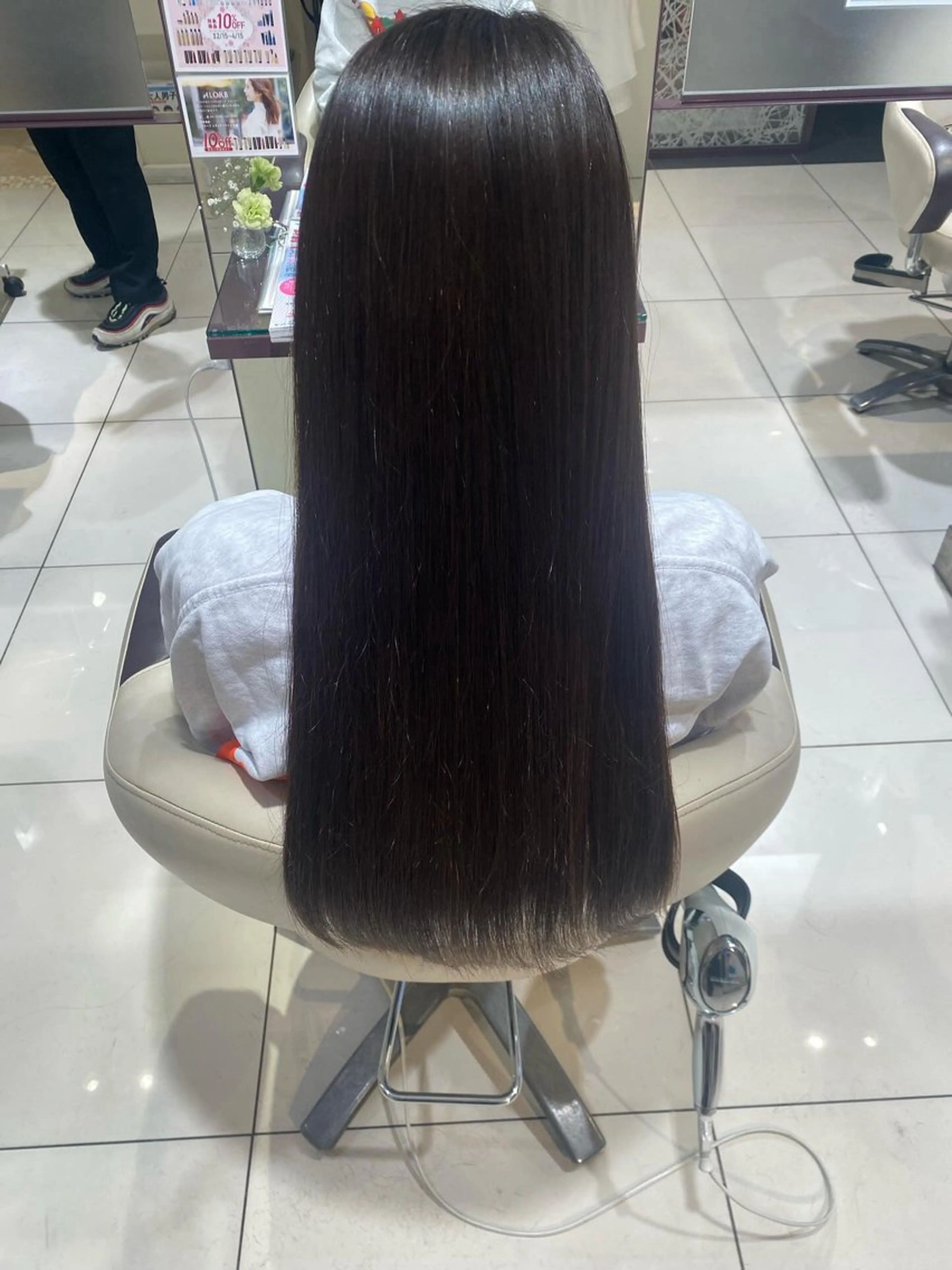 ロング トリートメント レイヤーカット ベージュ/KANAのヘアスタイル