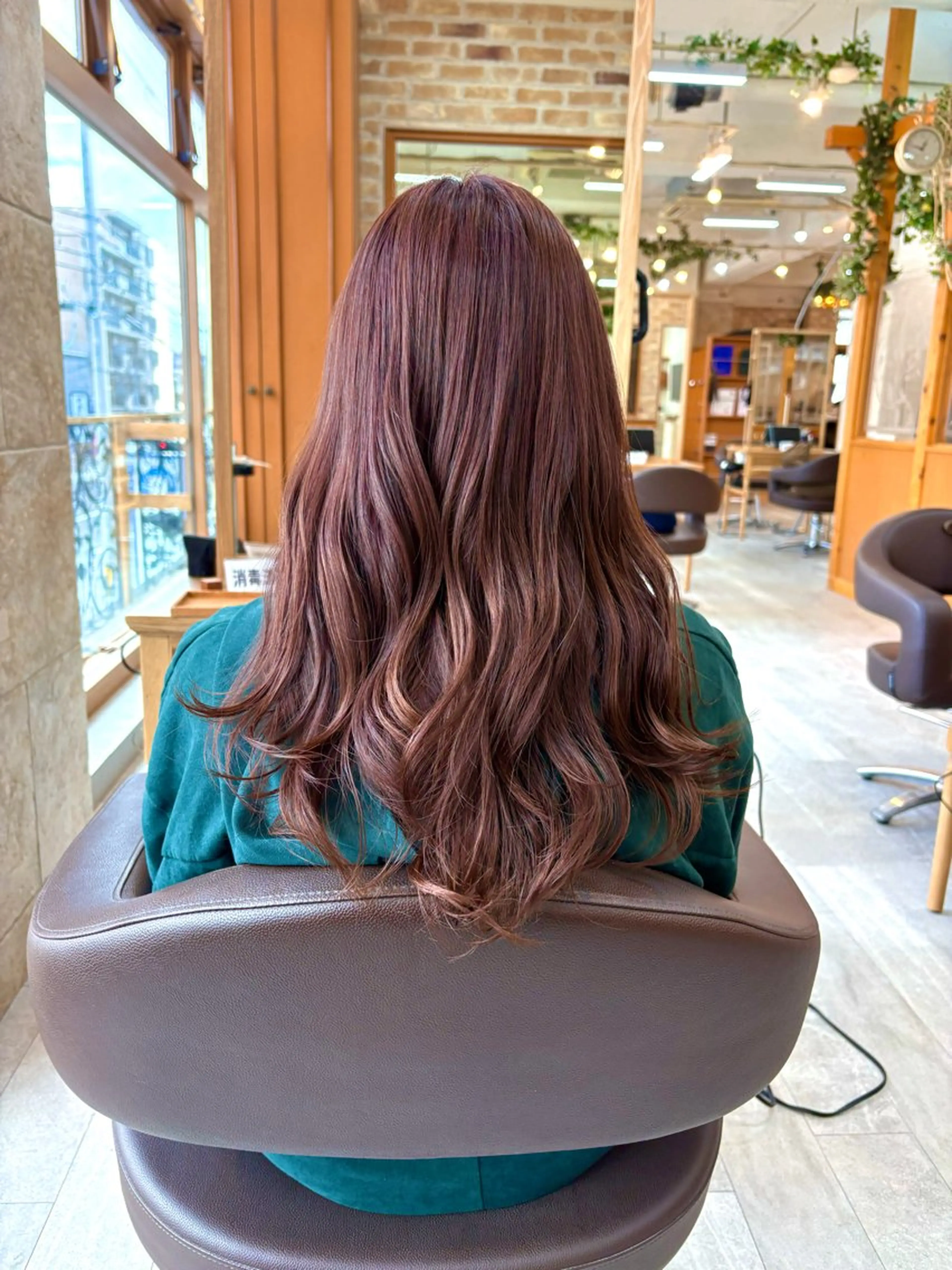 カラー ヘアカラー トリートメント 佐藤 遥菜のヘアスタイル