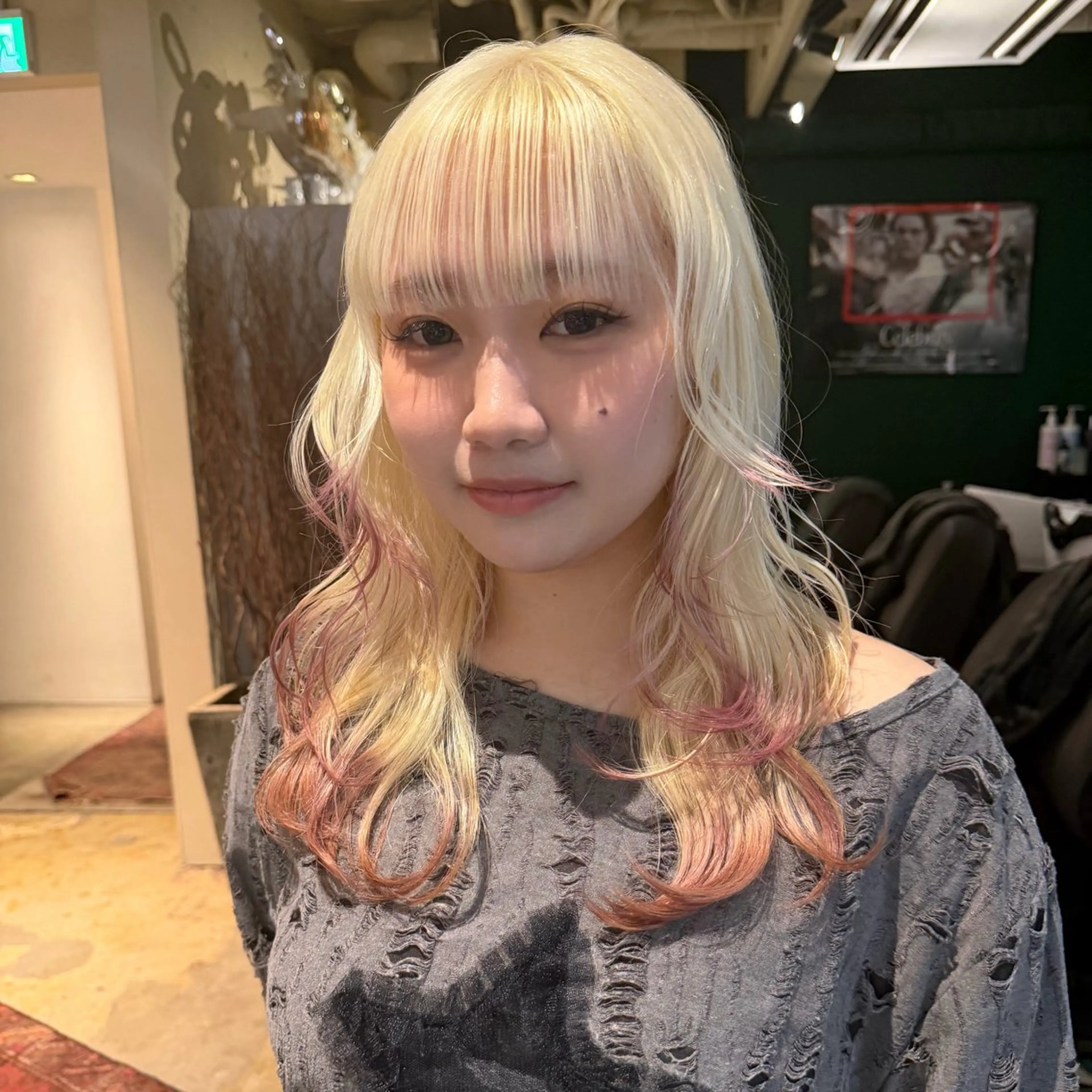 ミディアム カラー もりやま りりかのヘアスタイル