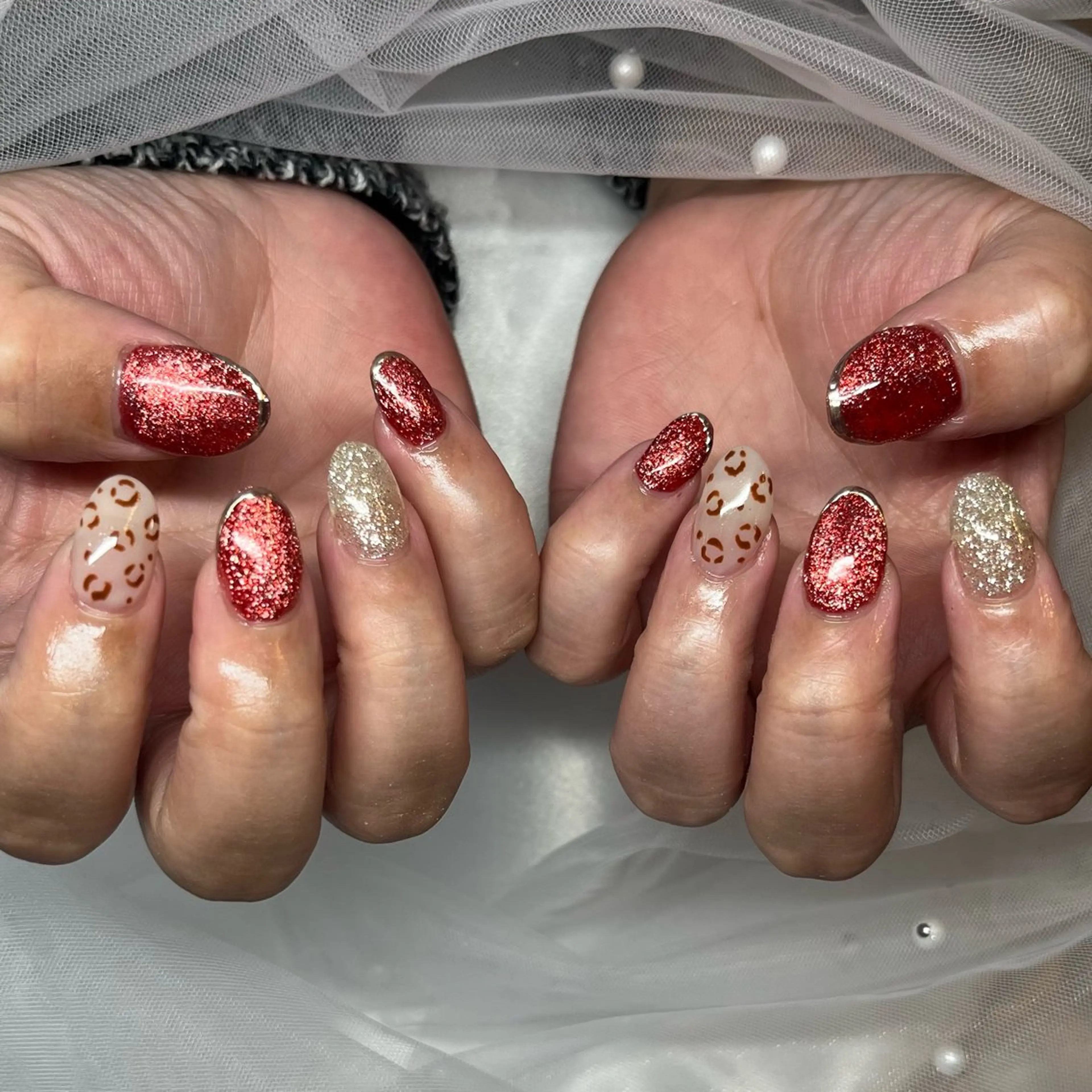 ネイル フラッシュネイル フラッシュマグ 赤色 ハンドネイル MIYUNA 💅のネイルデザイン