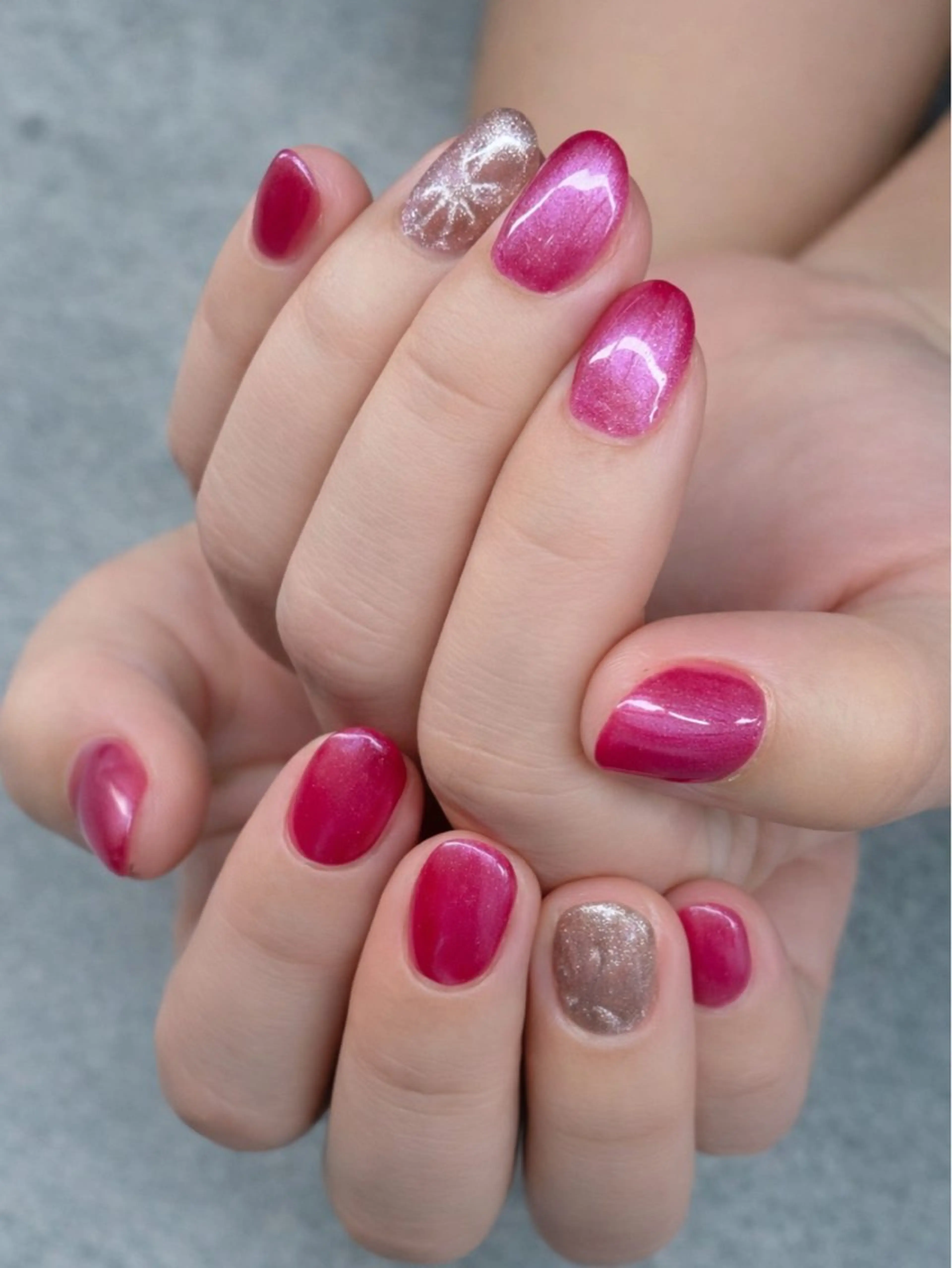 ネイル アートネイル ゴールド 春ネイル ハンドネイル Roger 舞のネイルデザイン