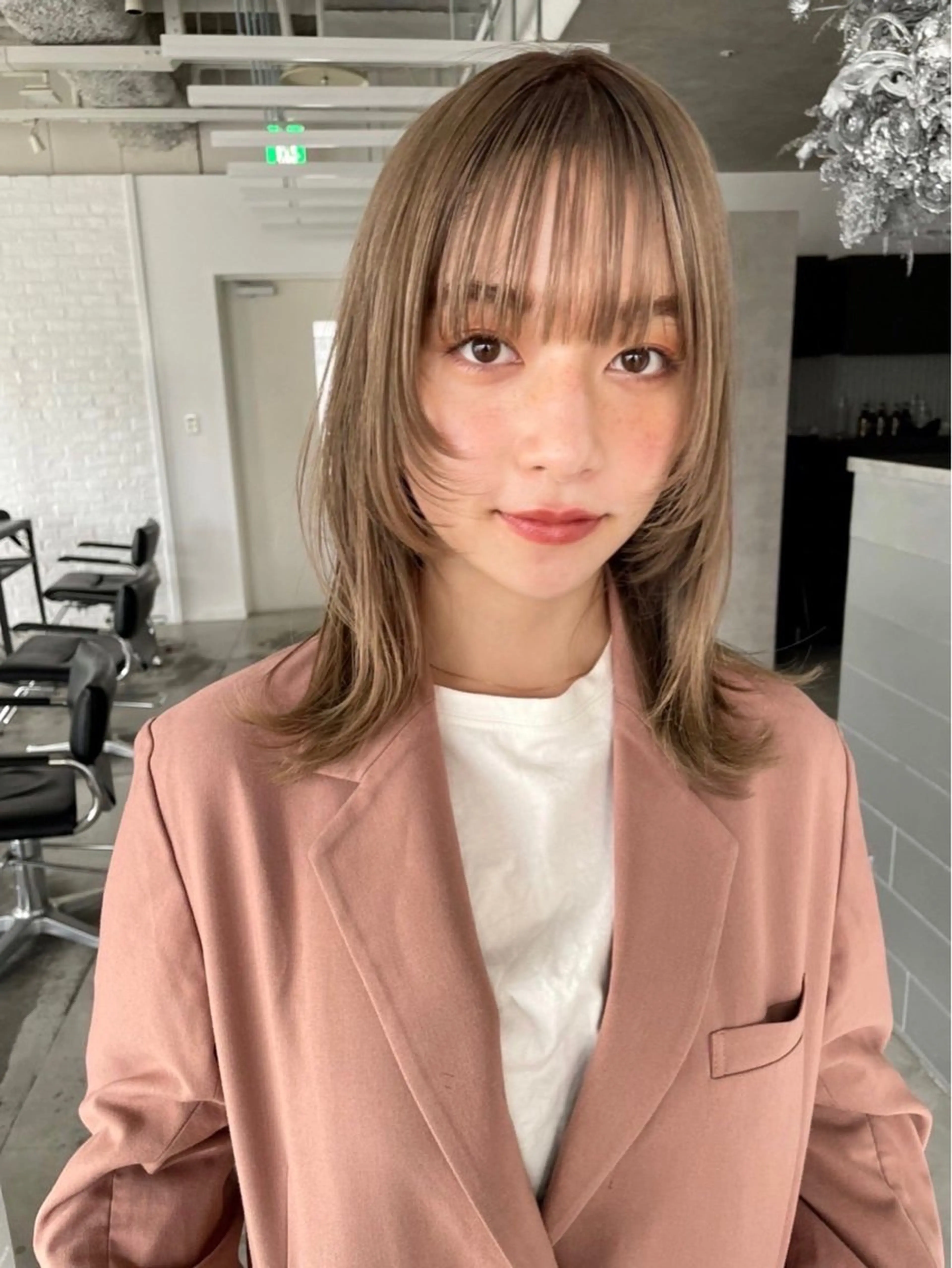 ミディアム カラー カット ヘアカラー トリートメント うるツヤハイトーン✨ /西川郁巳のヘアスタイル